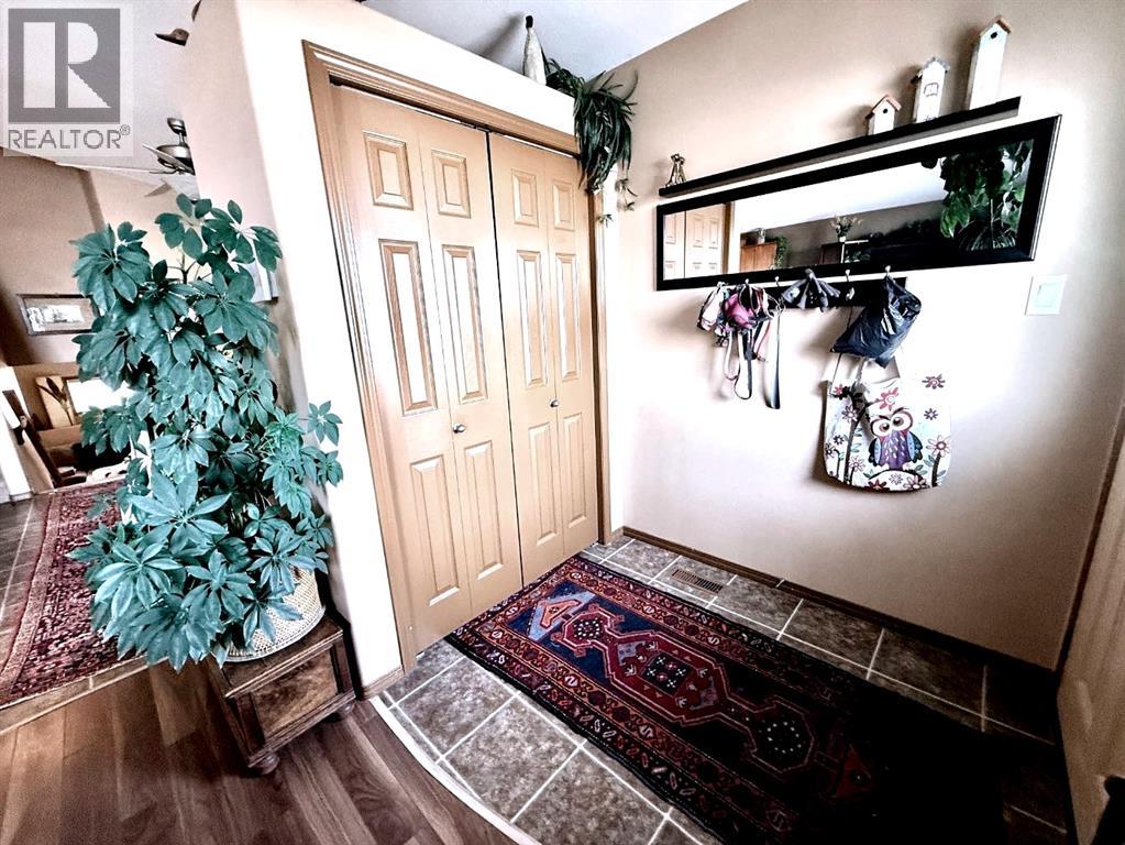 493 Squamish Lane W, Lethbridge, Alberta  T1K 7W7 - Photo 2 - A2290493