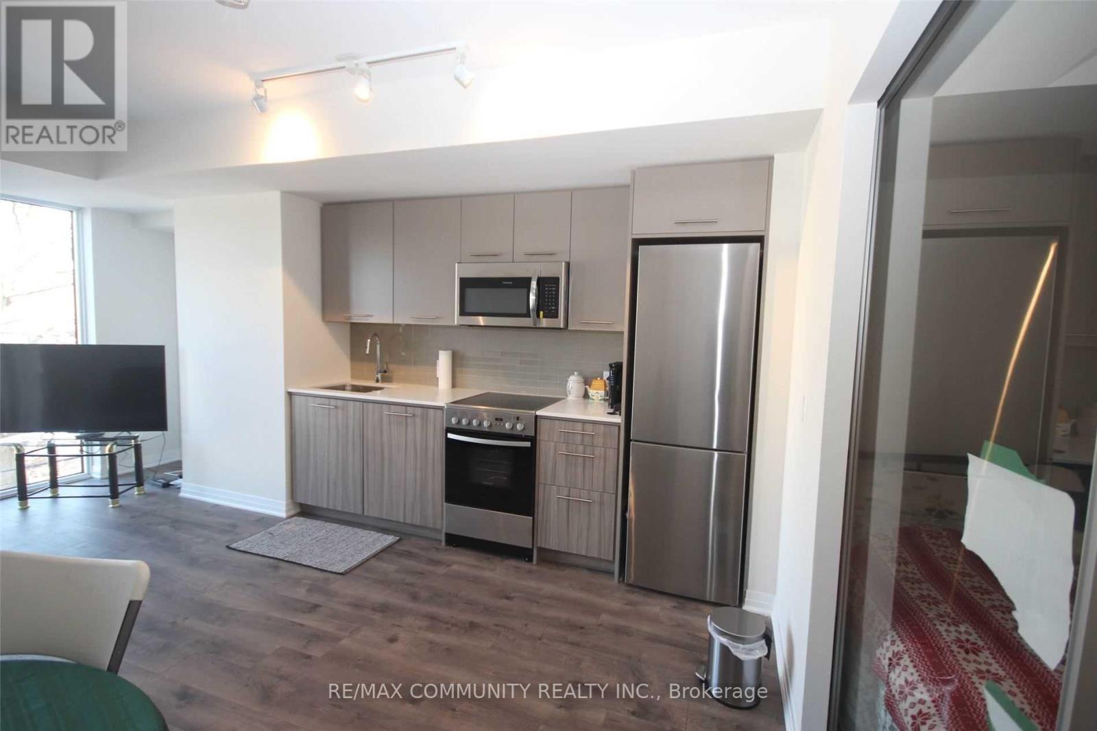 303 - 1630 Queen Street E, Toronto, Ontario  M4L 0B3 - Photo 2 - E12900708