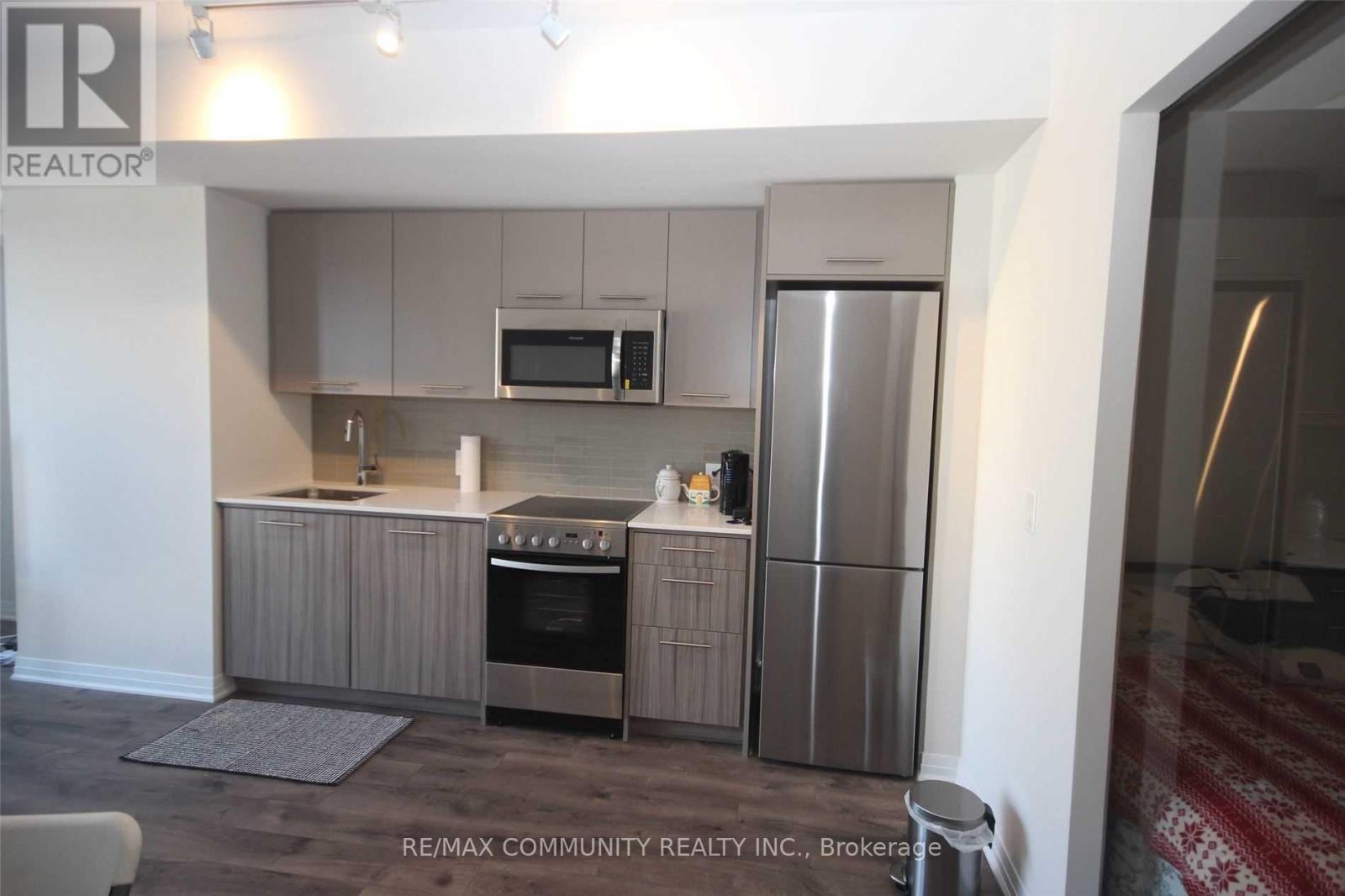 303 - 1630 Queen Street E, Toronto, Ontario  M4L 0B3 - Photo 3 - E12900708