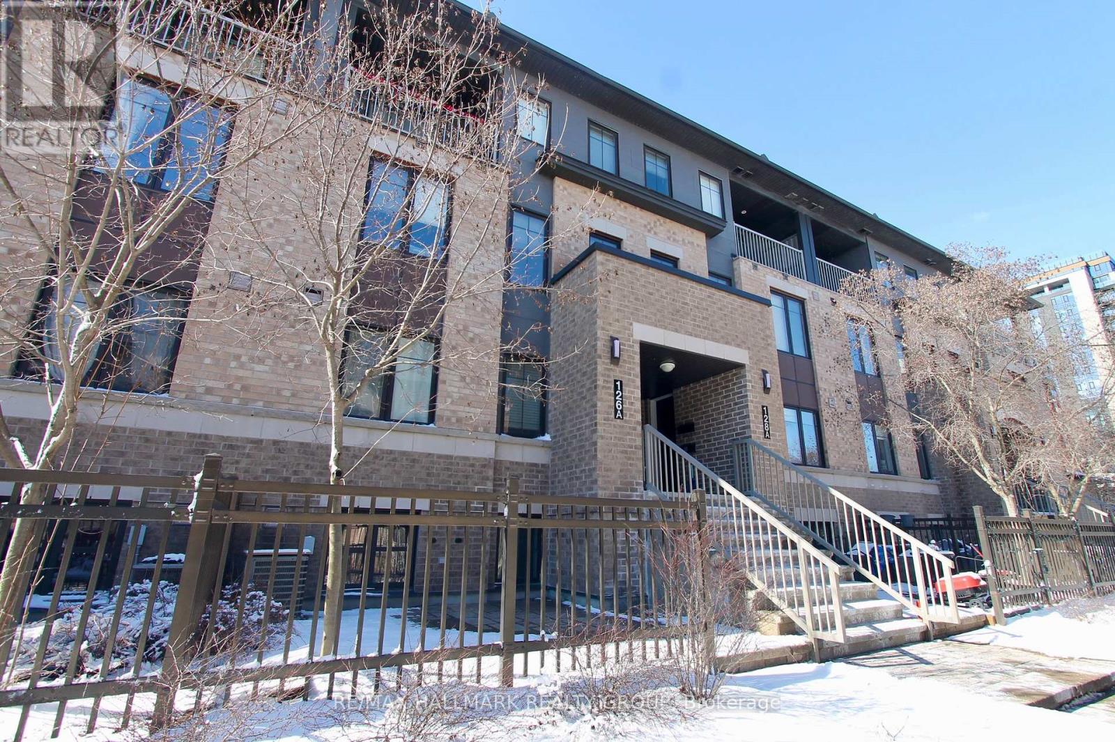 126A LINDENSHADE DRIVE, ottawa, Ontario