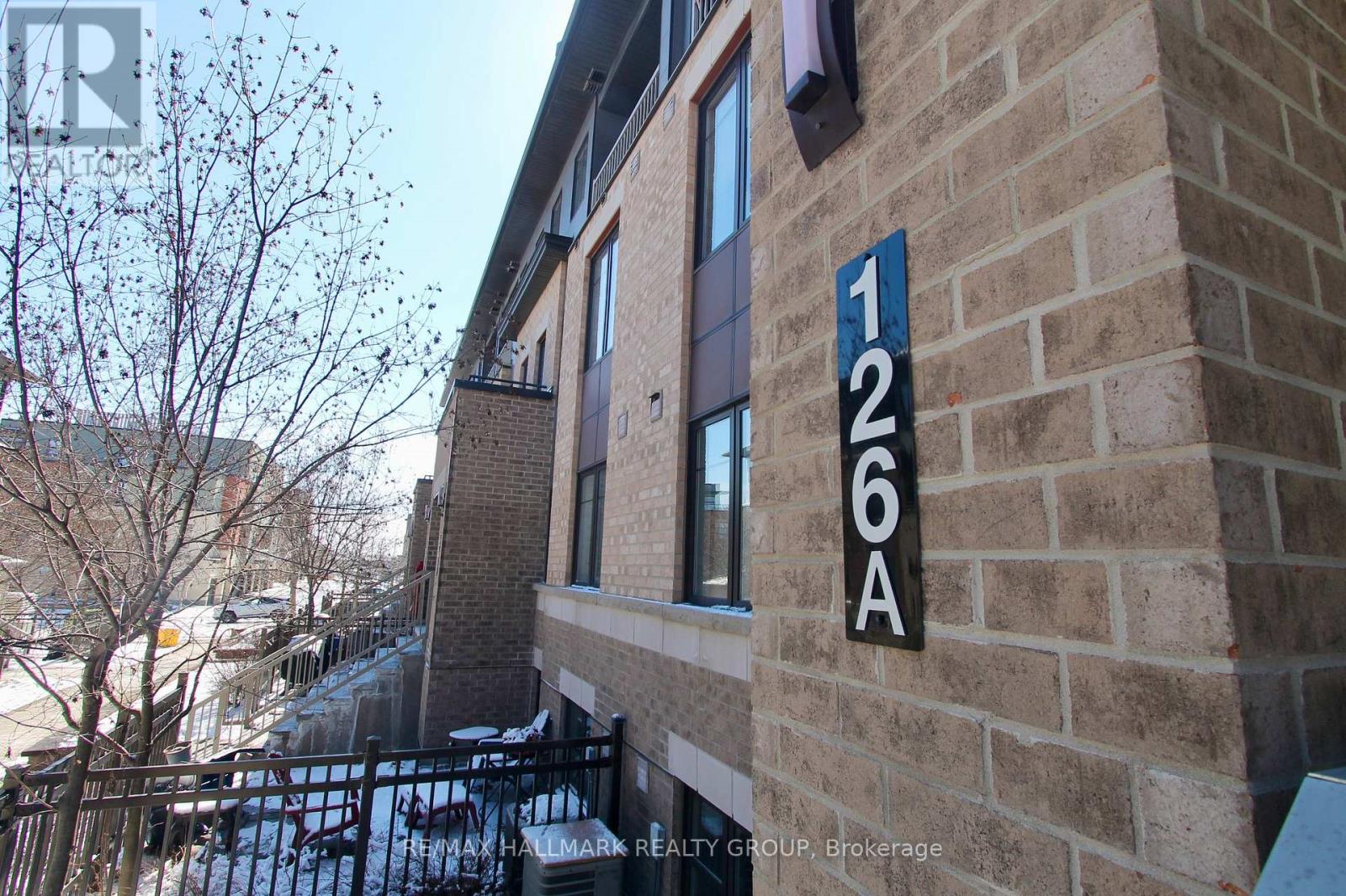 126a Lindenshade Drive, Ottawa, Ontario  K2J 5R5 - Photo 2 - X12900774