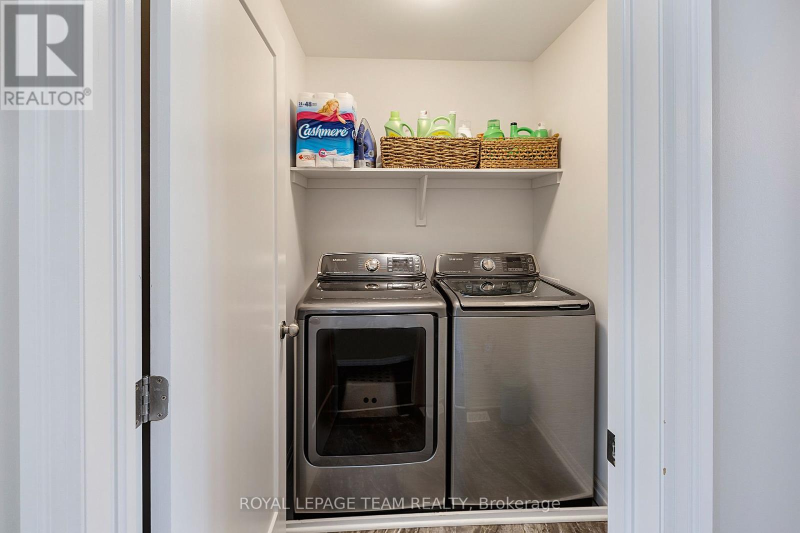 258 Gossamer Street, Ottawa, Ontario  K1W 0B2 - Photo 27 - X12900840