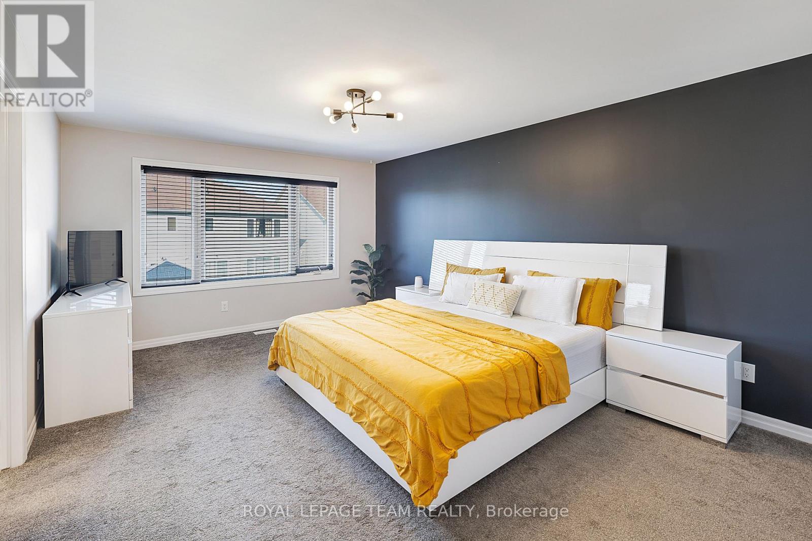 258 Gossamer Street, Ottawa, Ontario  K1W 0B2 - Photo 28 - X12900840