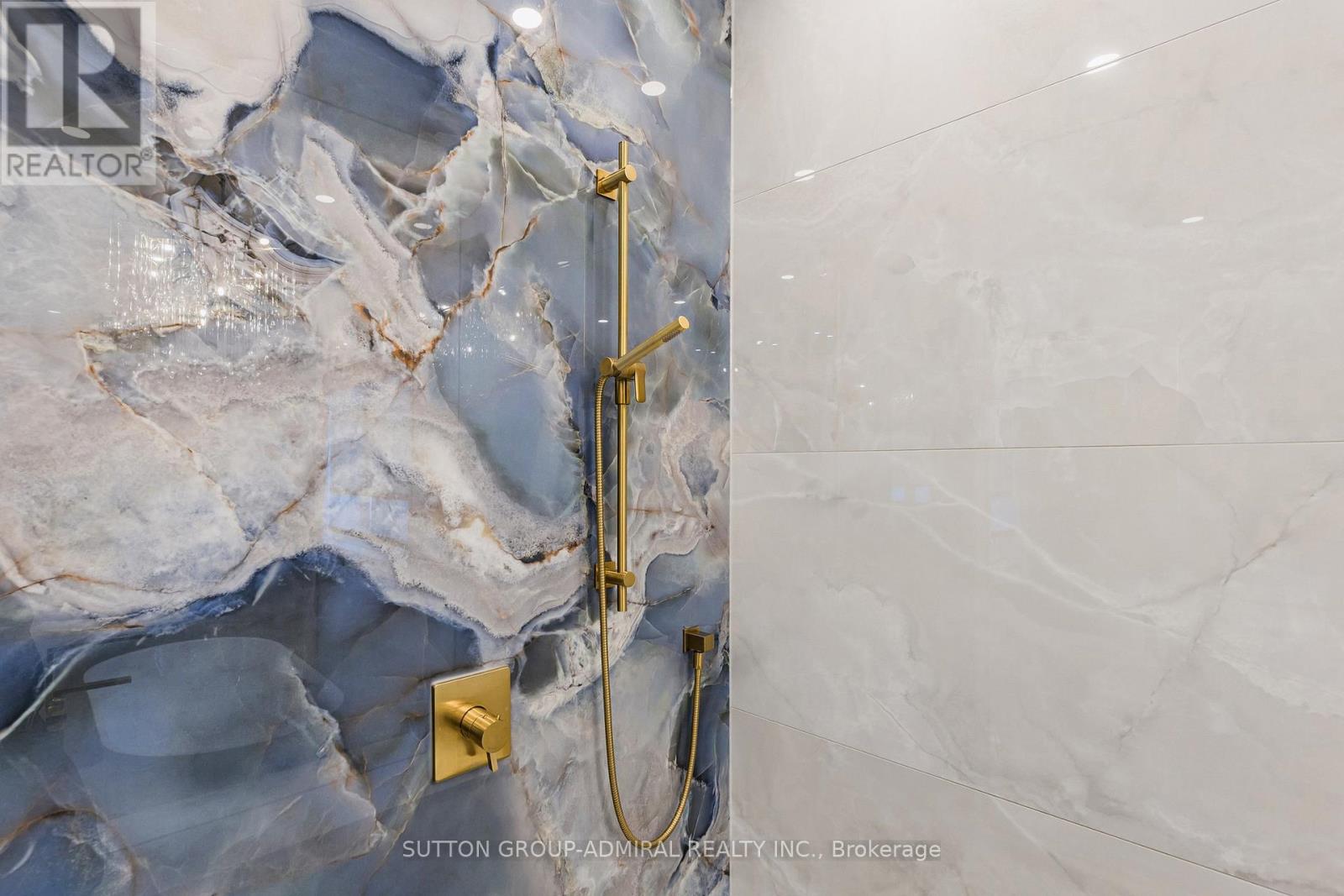 37 Cedarpoint Court, Vaughan, Ontario  L6A 4P7 - Photo 37 - N12900786