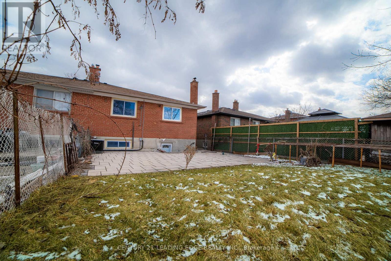 34 Petiole Road, Toronto, Ontario  M3N 2B4 - Photo 3 - W12887406