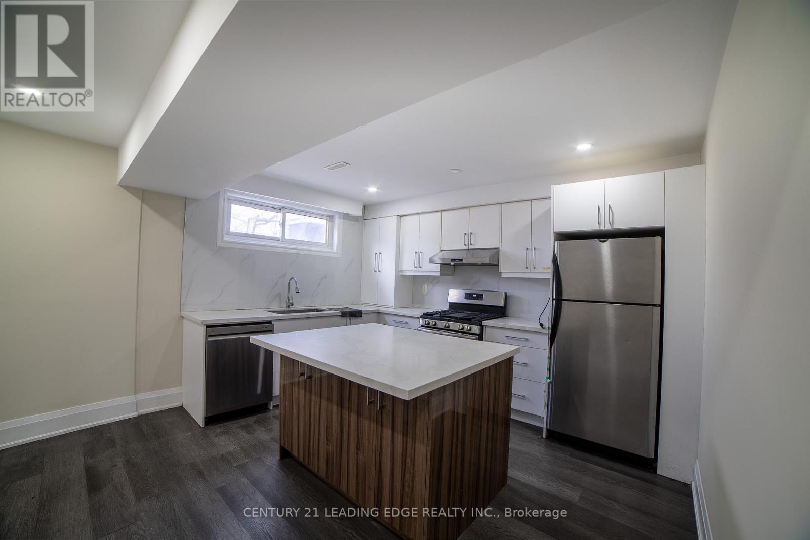 34 Petiole Road, Toronto, Ontario  M3N 2B4 - Photo 8 - W12887406