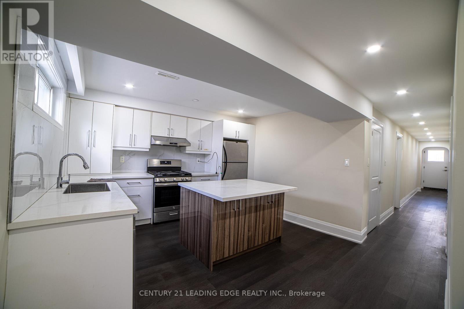 34 Petiole Road, Toronto, Ontario  M3N 2B4 - Photo 9 - W12887406