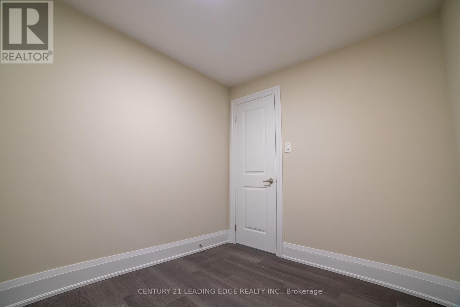 34 Petiole Road, Toronto, Ontario  M3N 2B4 - Photo 12 - W12887406