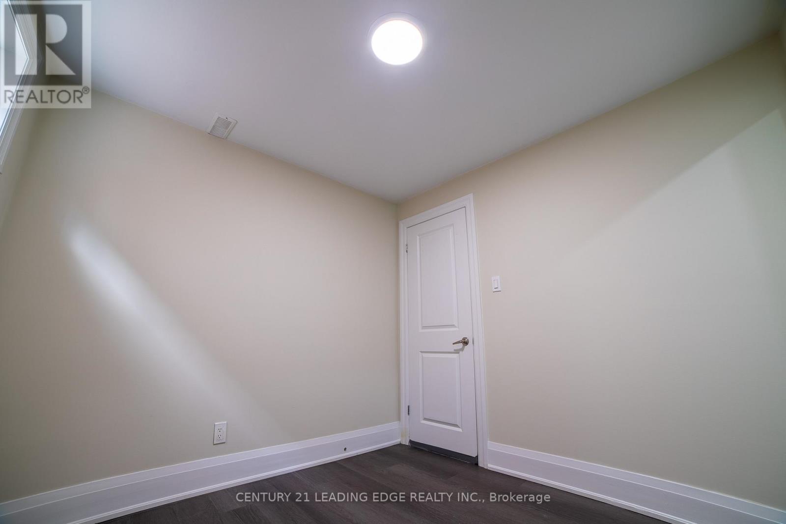 34 Petiole Road, Toronto, Ontario  M3N 2B4 - Photo 15 - W12887406