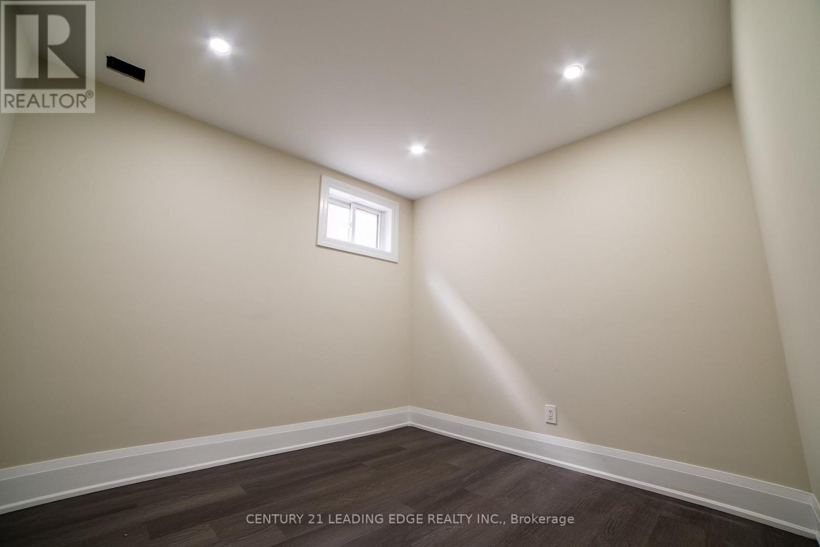 34 Petiole Road, Toronto, Ontario  M3N 2B4 - Photo 16 - W12887406