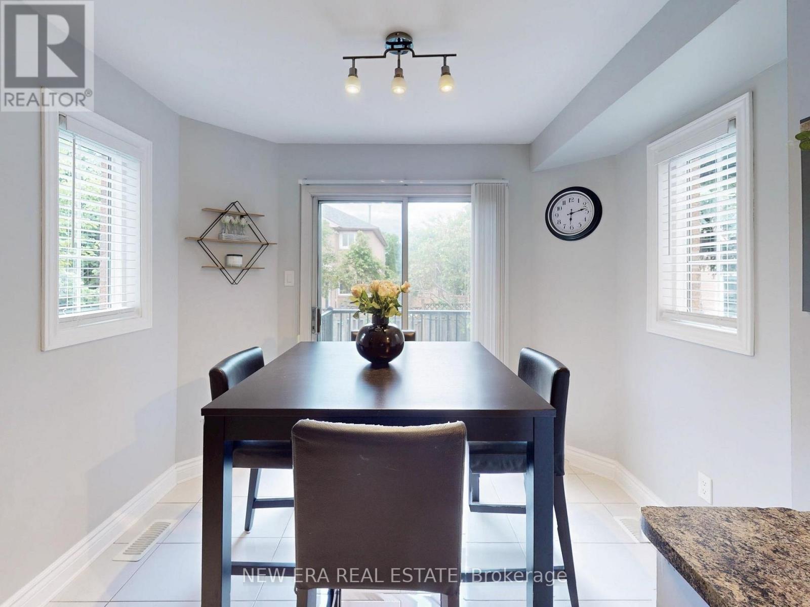 5380 Floral Hill Crescent, Mississauga, Ontario  L5V 1V3 - Photo 14 - W12900036