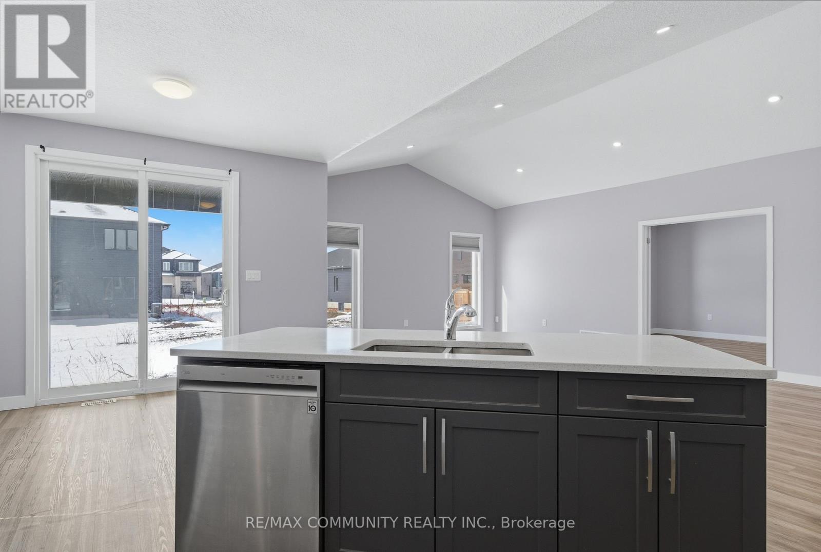 52 Potter Drive, Loyalist, Ontario  K0H 2H0 - Photo 12 - X12858132