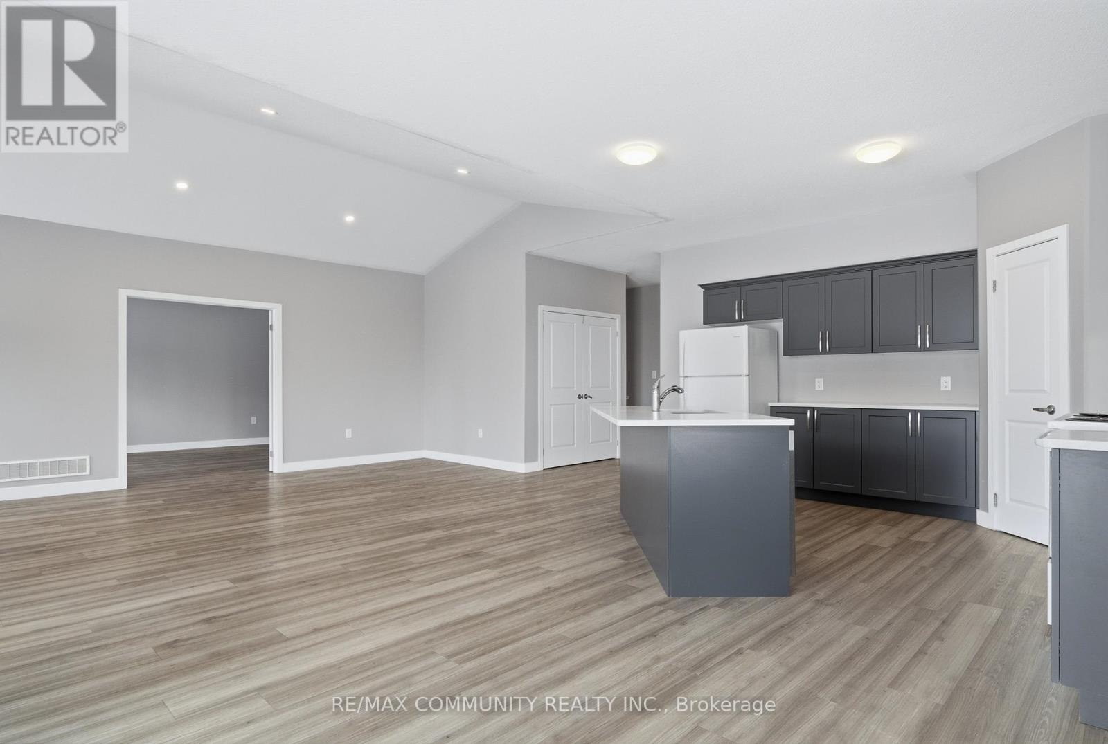 52 Potter Drive, Loyalist, Ontario  K0H 2H0 - Photo 10 - X12858132