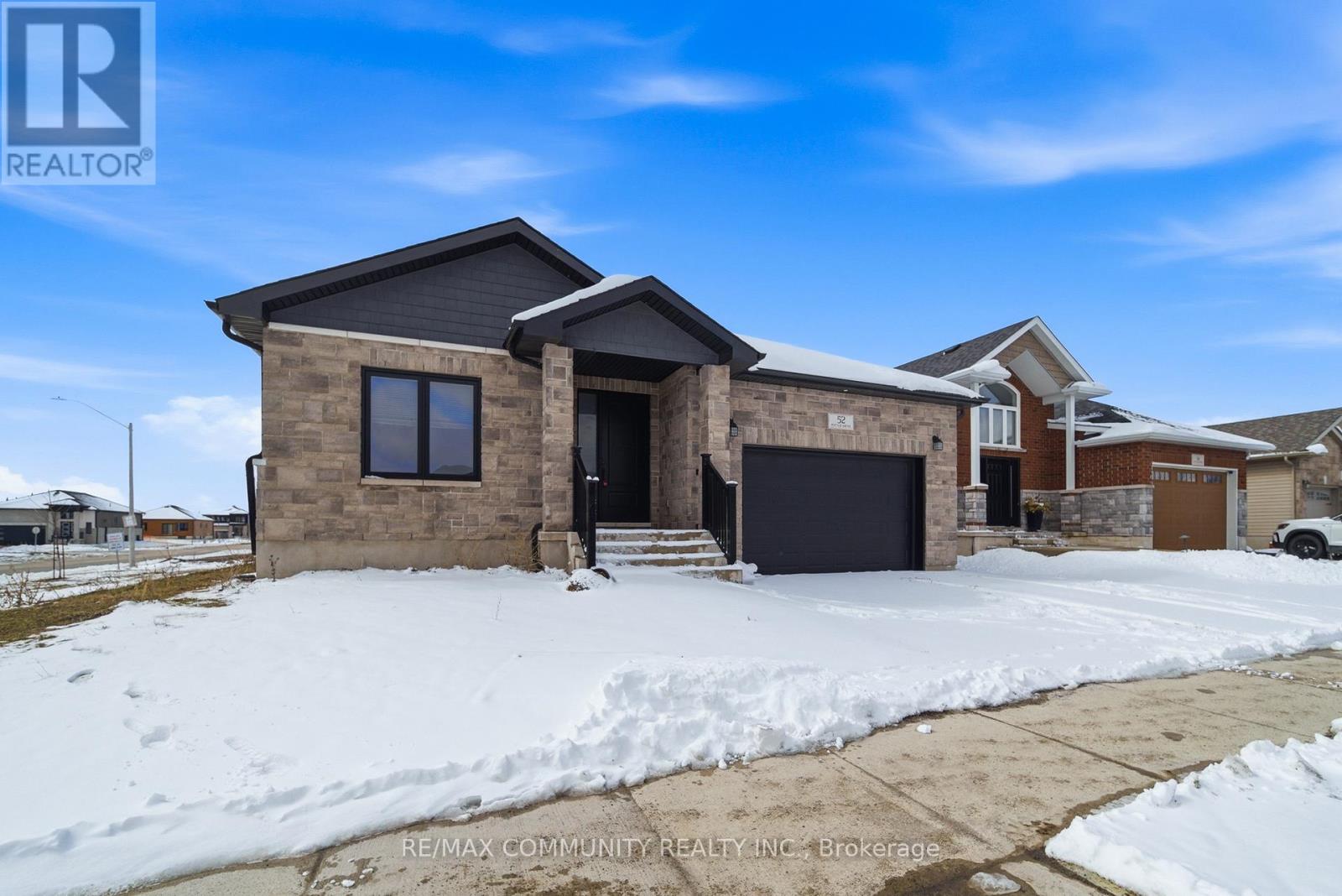 52 Potter Drive, Loyalist, Ontario  K0H 2H0 - Photo 4 - X12858132