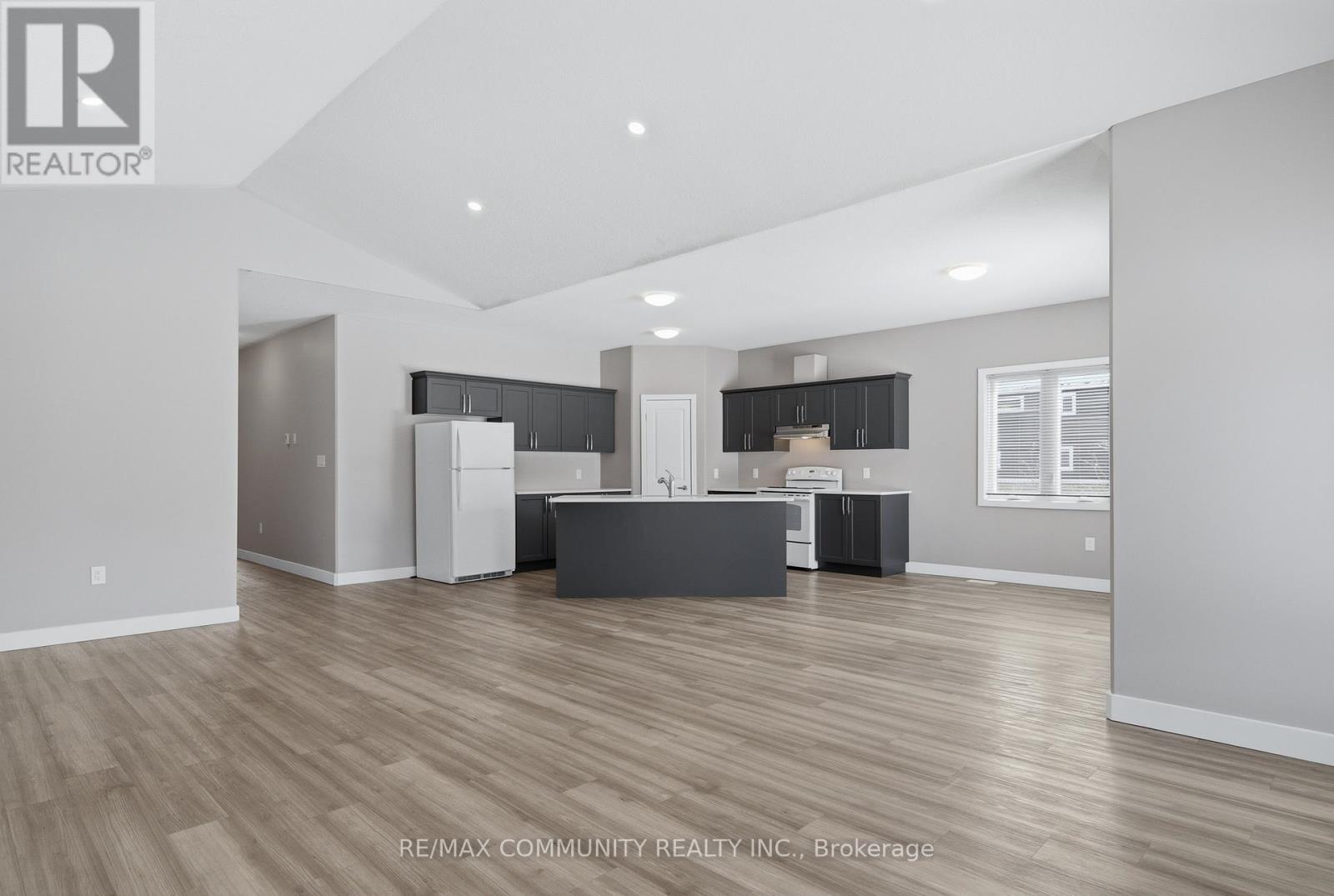 52 Potter Drive, Loyalist, Ontario  K0H 2H0 - Photo 9 - X12858132