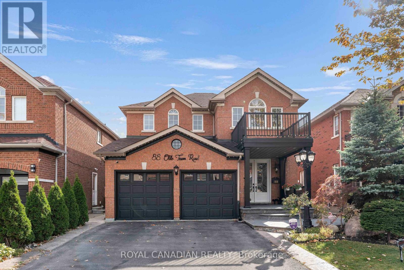88 OLDE TOWN ROAD, Brampton, Ontario