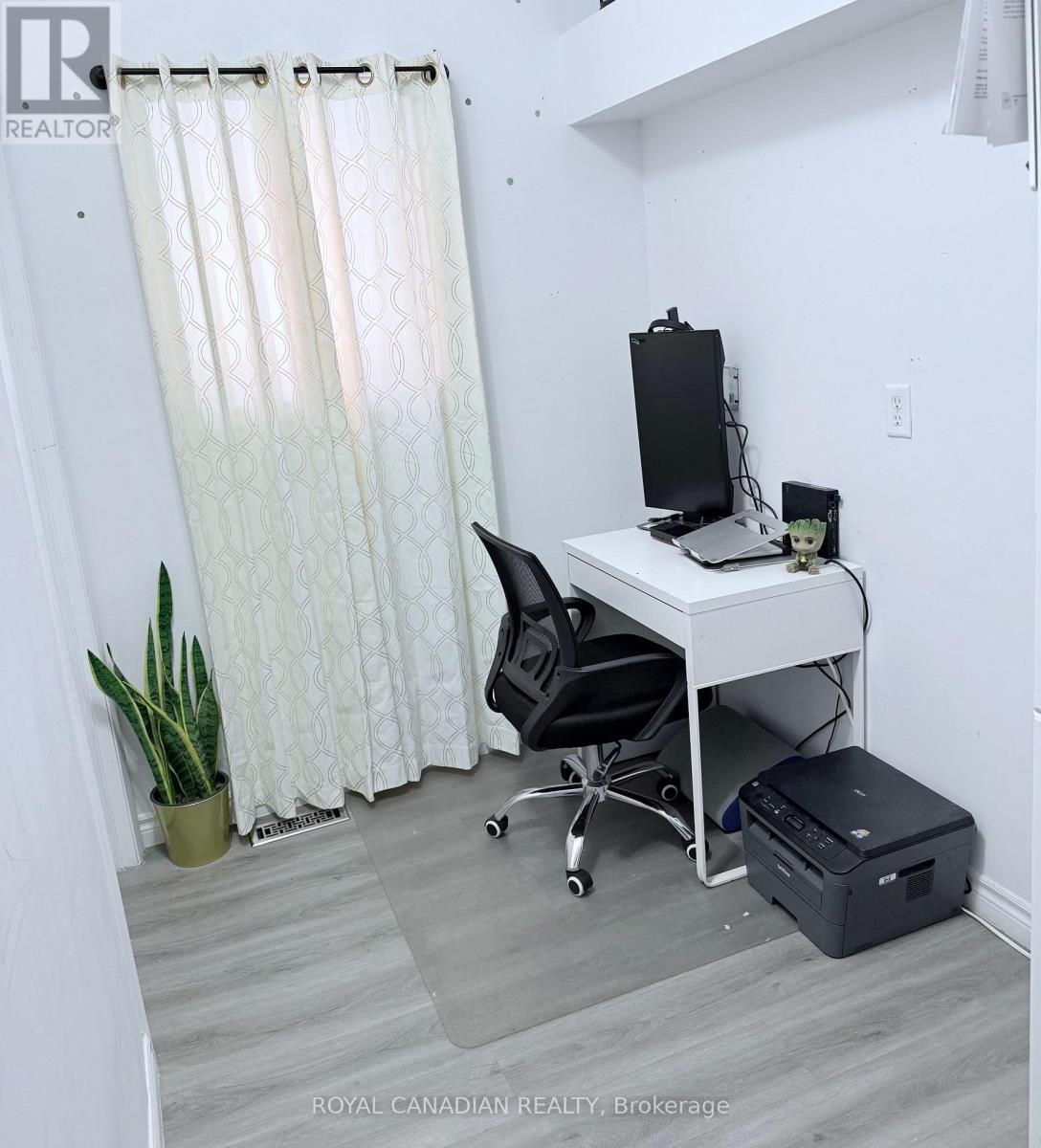 88 Olde Town Road, Brampton, Ontario  L6X 4X9 - Photo 11 - W12900700