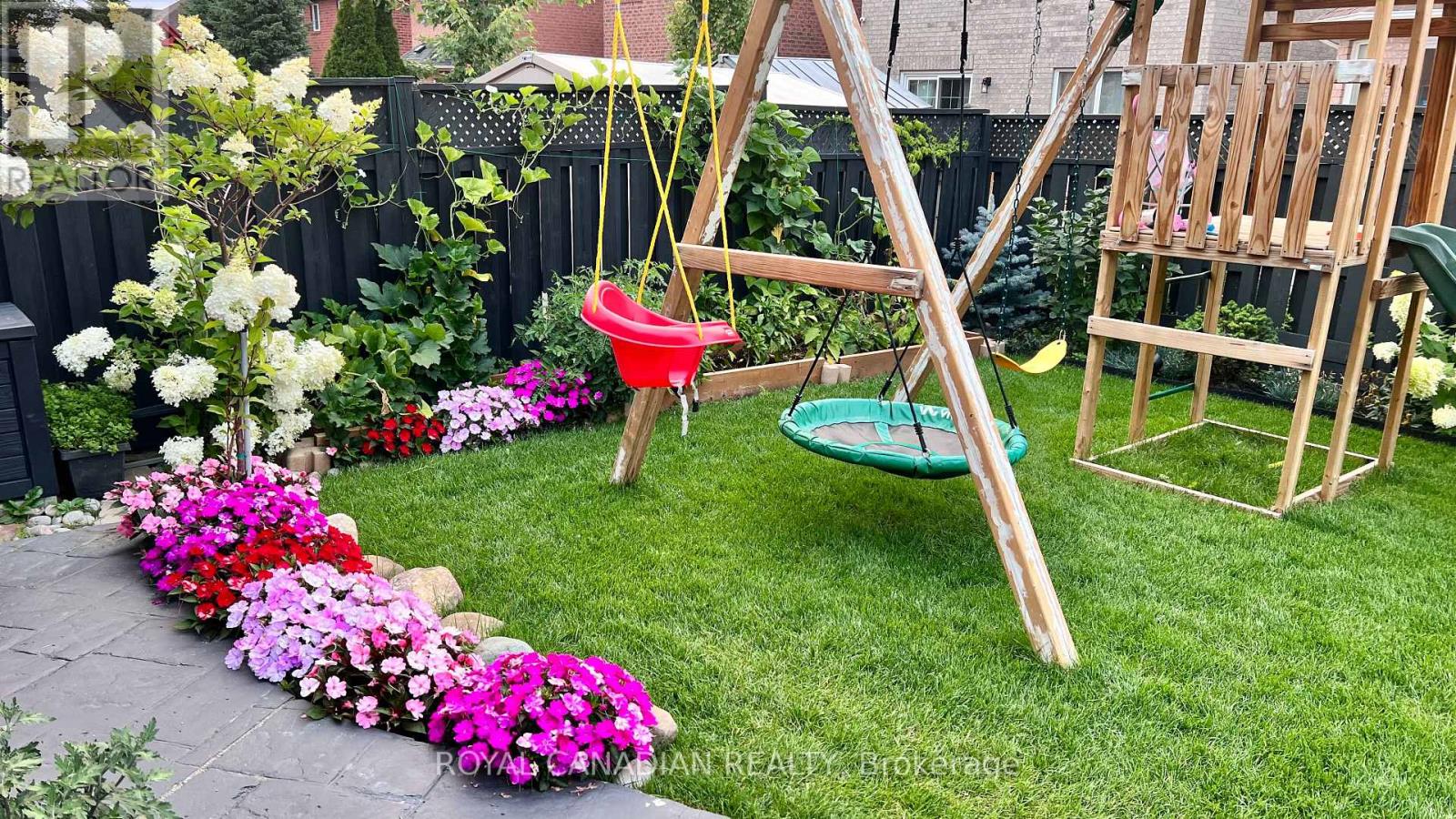 88 Olde Town Road, Brampton, Ontario  L6X 4X9 - Photo 48 - W12900700