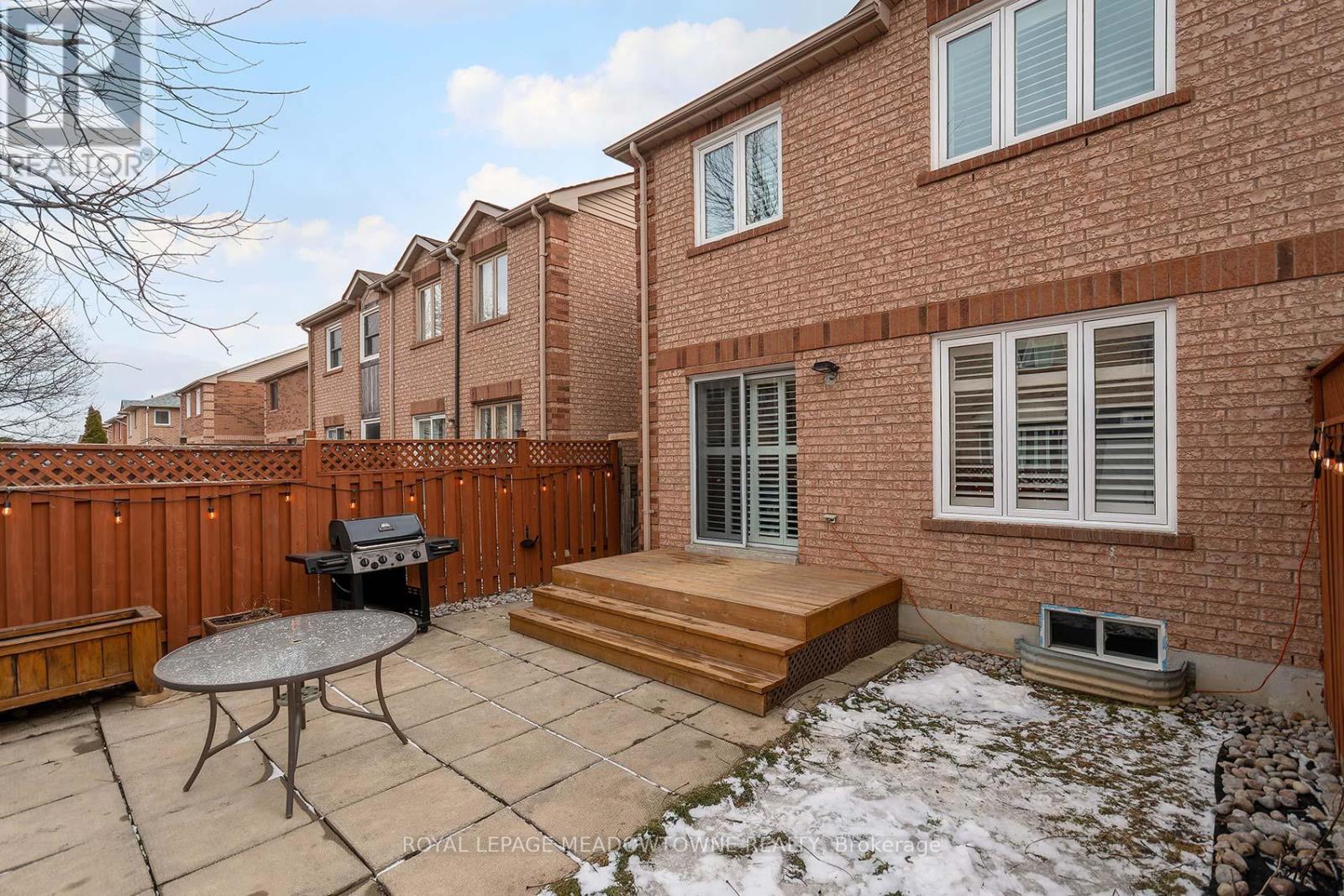 82 Mosley Crescent, Brampton, Ontario  L6Y 5C8 - Photo 49 - W12900702