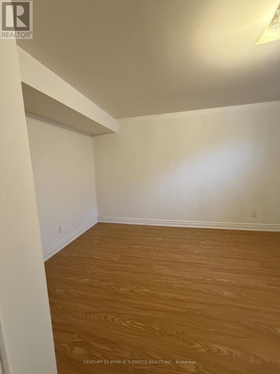 3389 Wild Cherry Lane, Mississauga, Ontario  L5N 7N7 - Photo 16 - W12900722