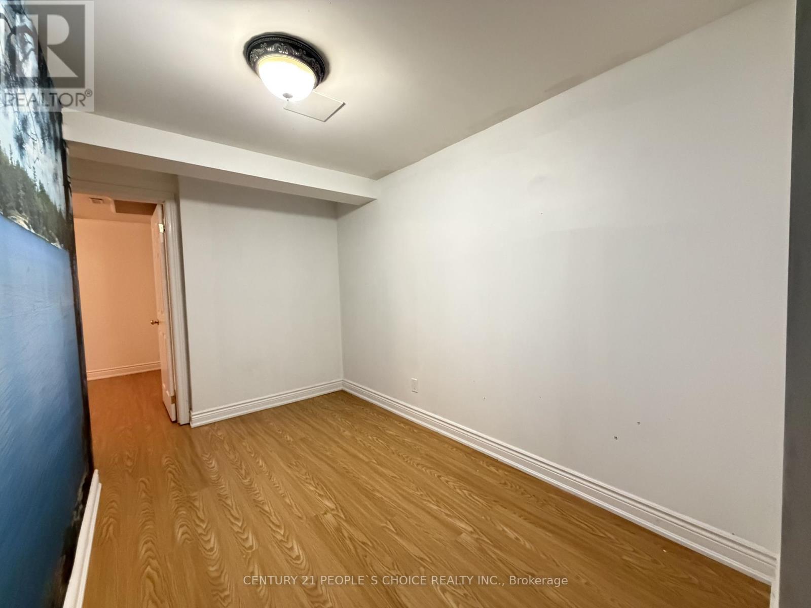 3389 Wild Cherry Lane, Mississauga, Ontario  L5N 7N7 - Photo 17 - W12900722