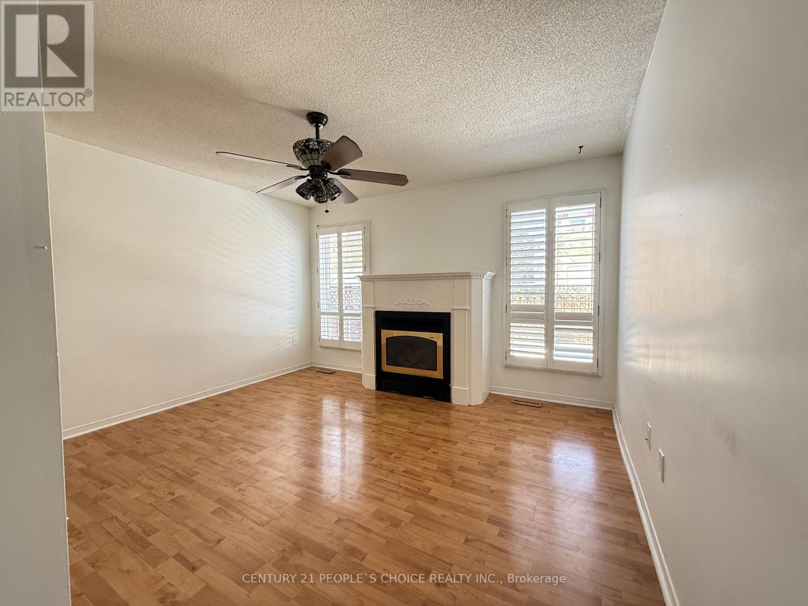 3389 Wild Cherry Lane, Mississauga, Ontario  L5N 7N7 - Photo 2 - W12900722