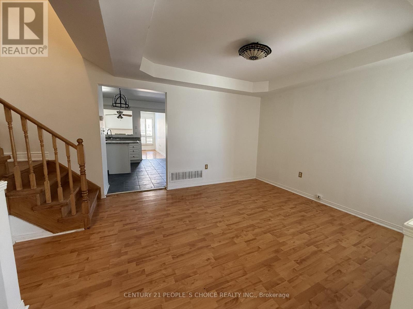 3389 Wild Cherry Lane, Mississauga, Ontario  L5N 7N7 - Photo 9 - W12900722