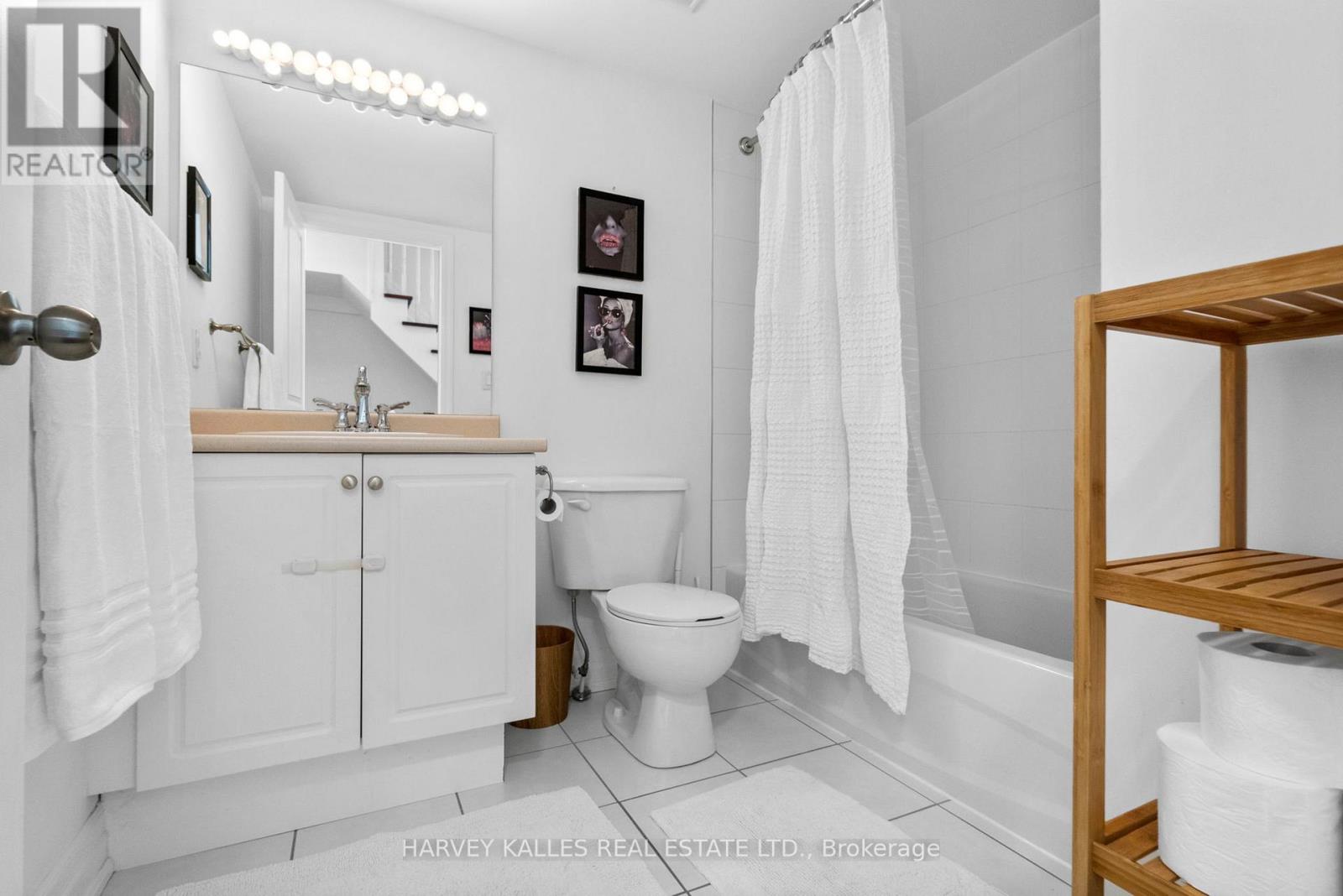 17 Peelar Mews, Toronto (Mimico), Ontario  M8Y 0B1 - Photo 27 - W12900730