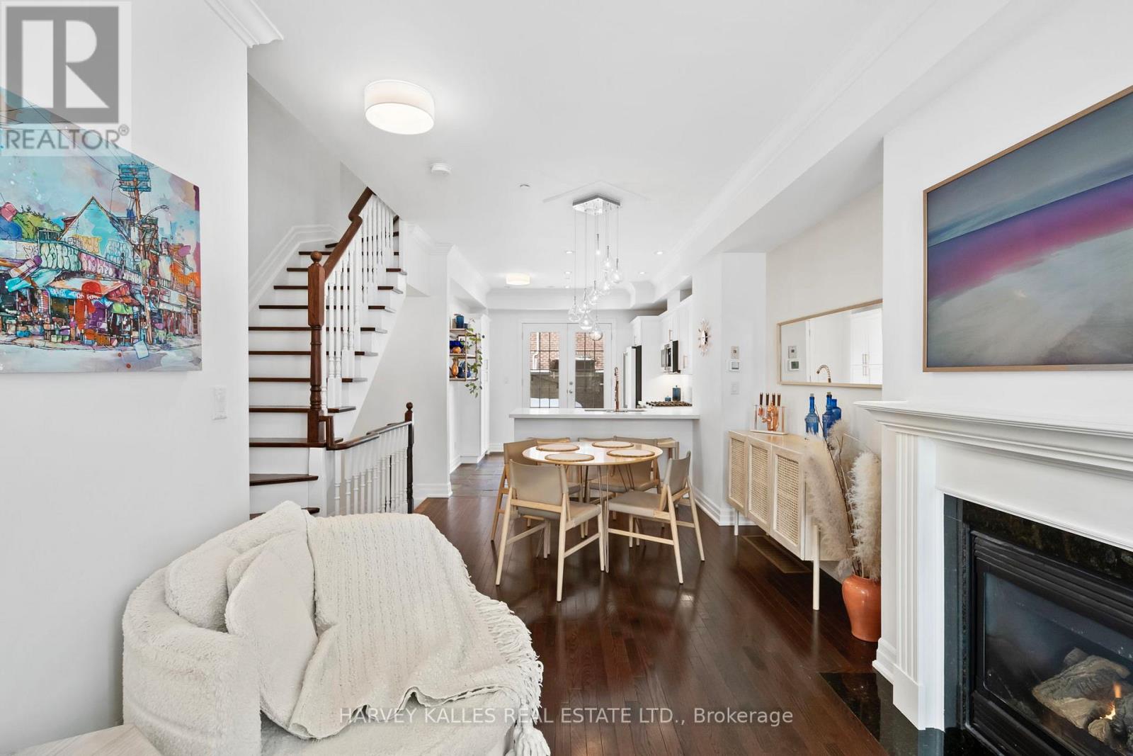 17 Peelar Mews, Toronto (Mimico), Ontario  M8Y 0B1 - Photo 8 - W12900730