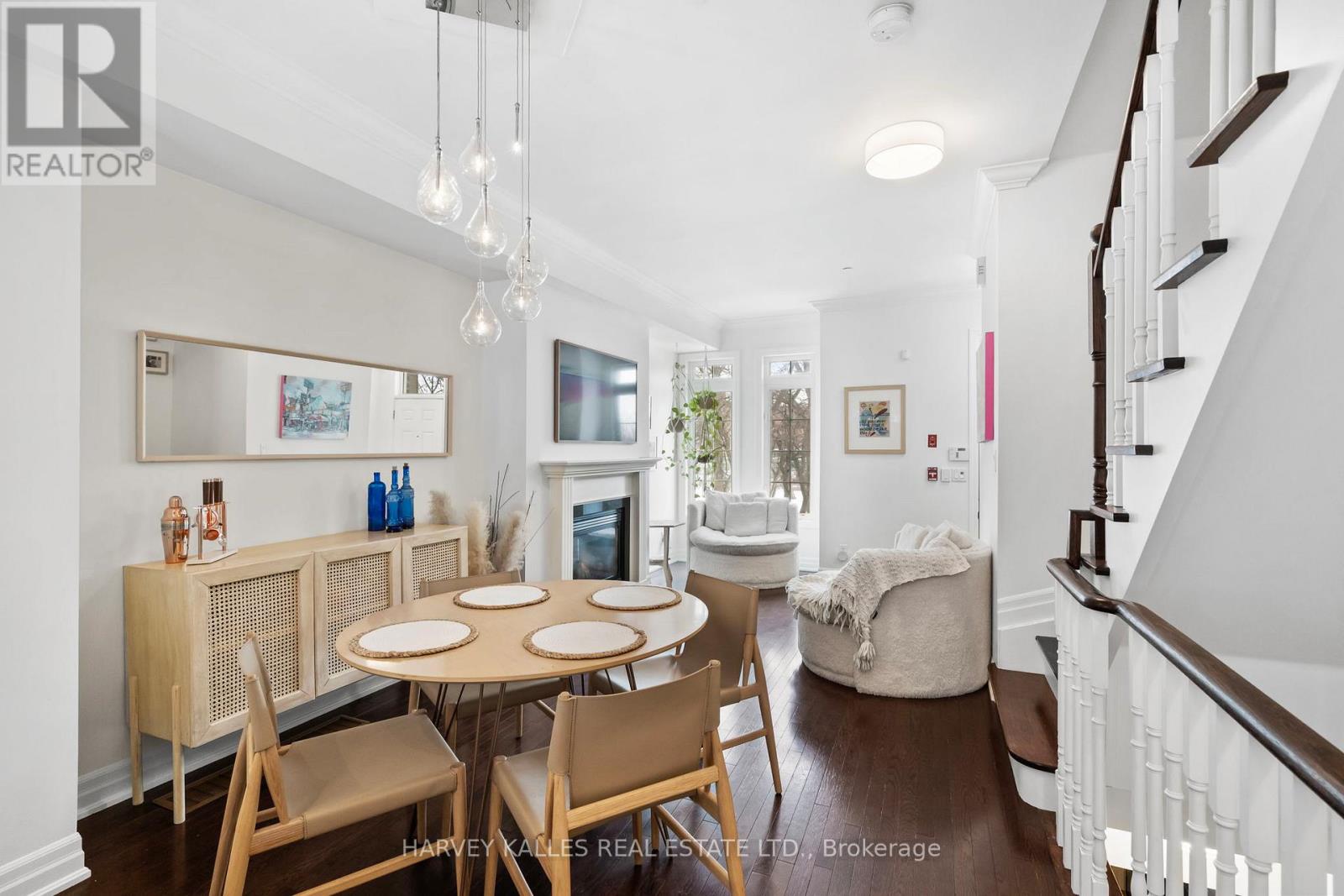 17 Peelar Mews, Toronto (Mimico), Ontario  M8Y 0B1 - Photo 9 - W12900730