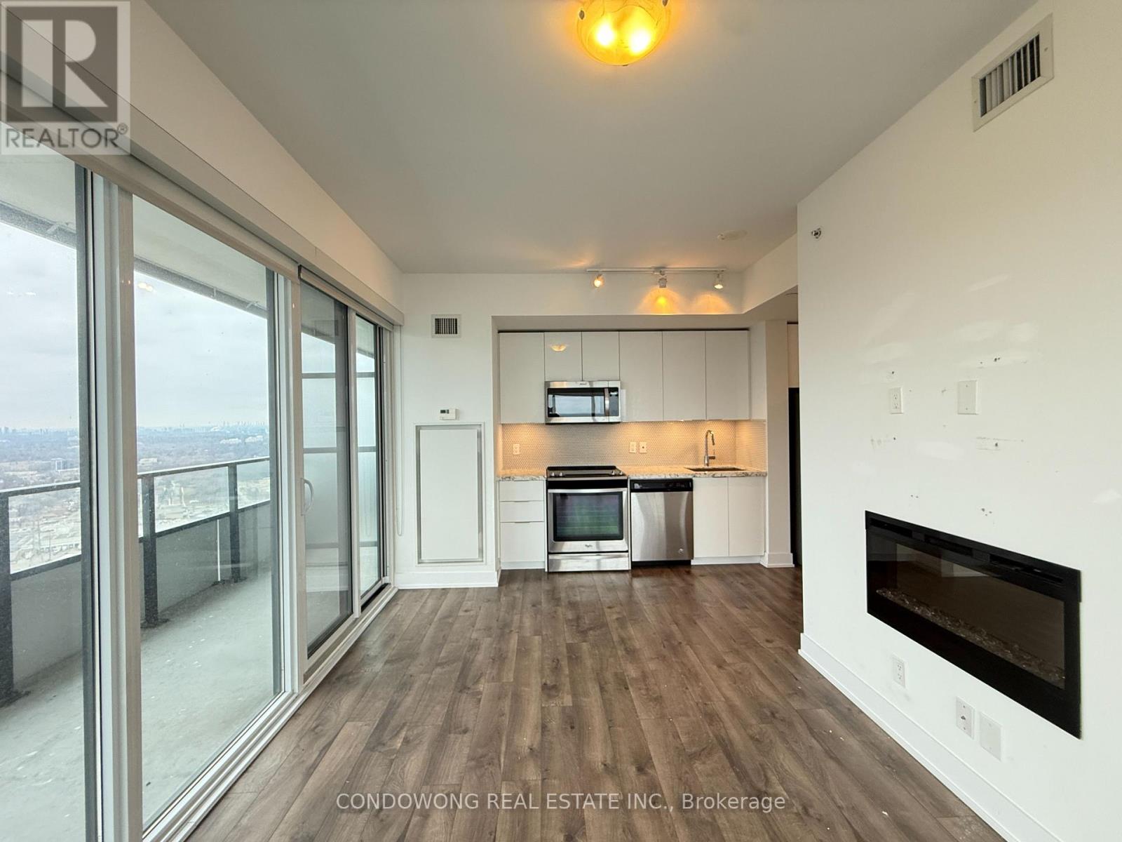 4020 - 30 SHORE BREEZE DRIVE, Toronto, Ontario