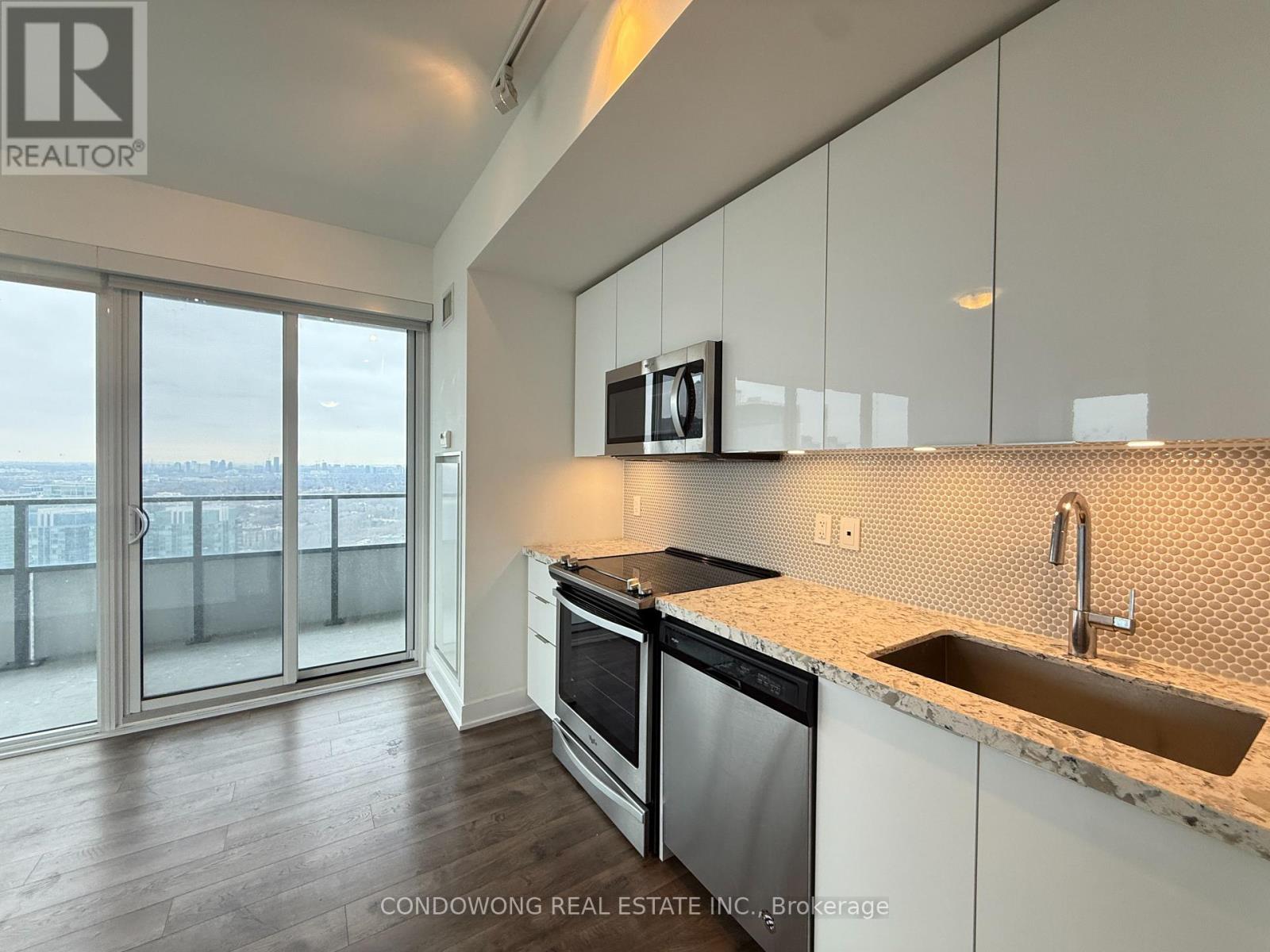 4020 - 30 Shore Breeze Drive, Toronto, Ontario  M8V 0J1 - Photo 3 - W12900738