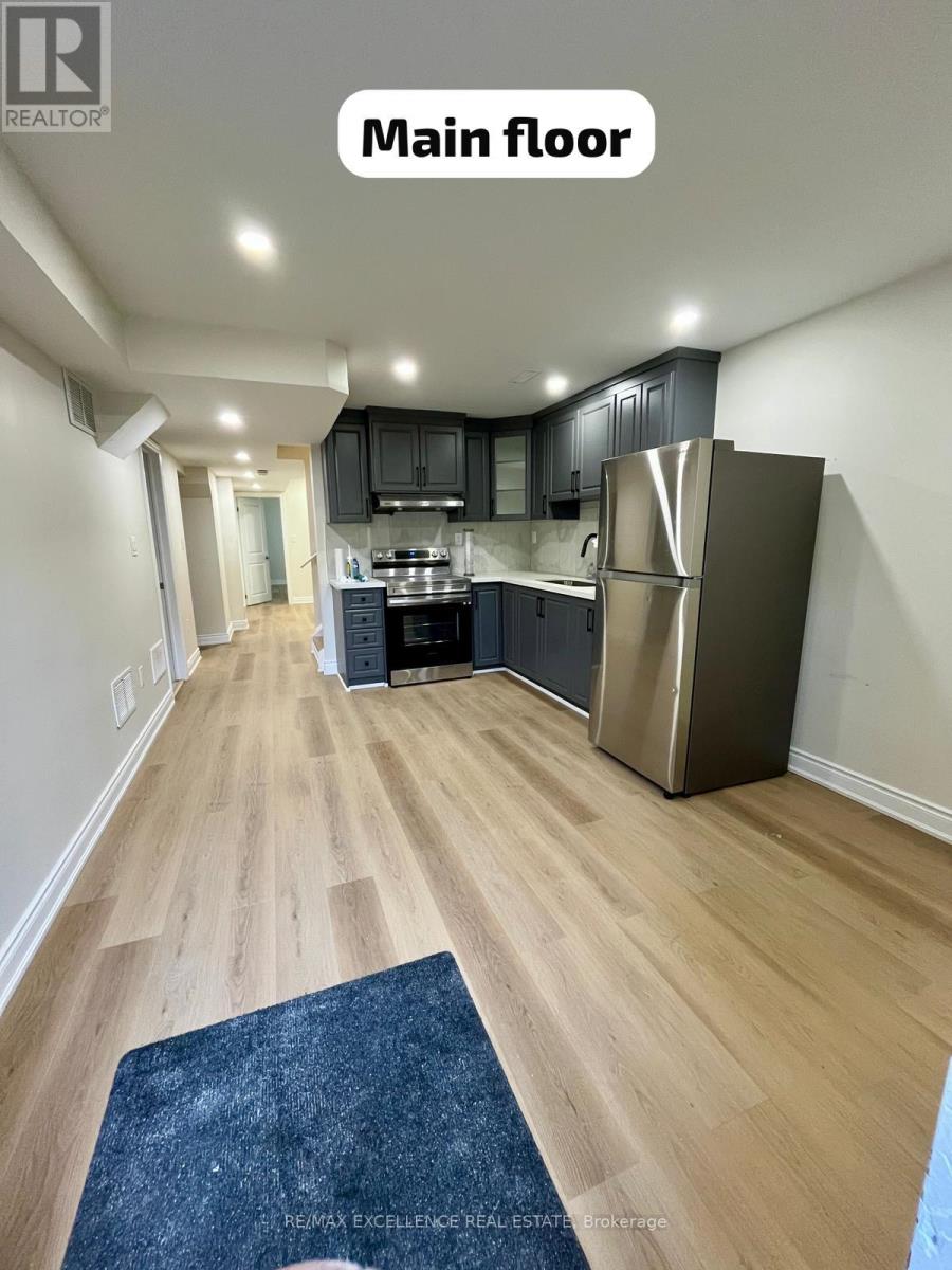 27 Bachelor Street, Brampton (Northwest Brampton), Ontario  L7A 5B1 - Photo 2 - W12900744