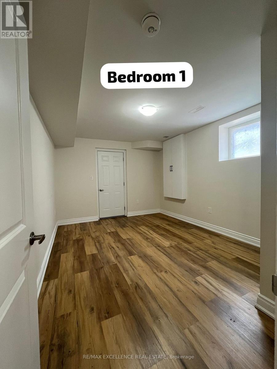 27 Bachelor Street, Brampton (Northwest Brampton), Ontario  L7A 5B1 - Photo 5 - W12900744