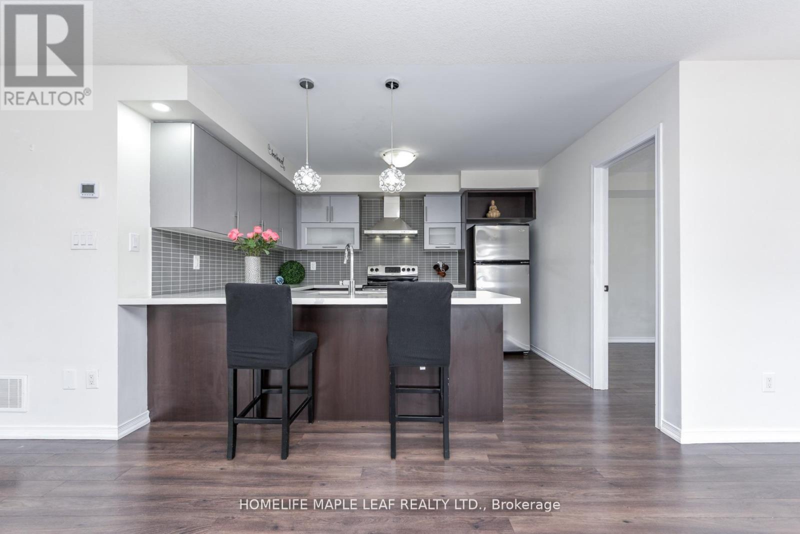 49 Golden Springs Drive, Brampton, Ontario  L7A 4N7 - Photo 28 - W12900746