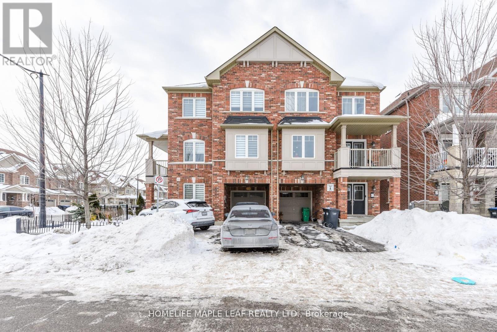 49 Golden Springs Drive, Brampton, Ontario  L7A 4N7 - Photo 7 - W12900746