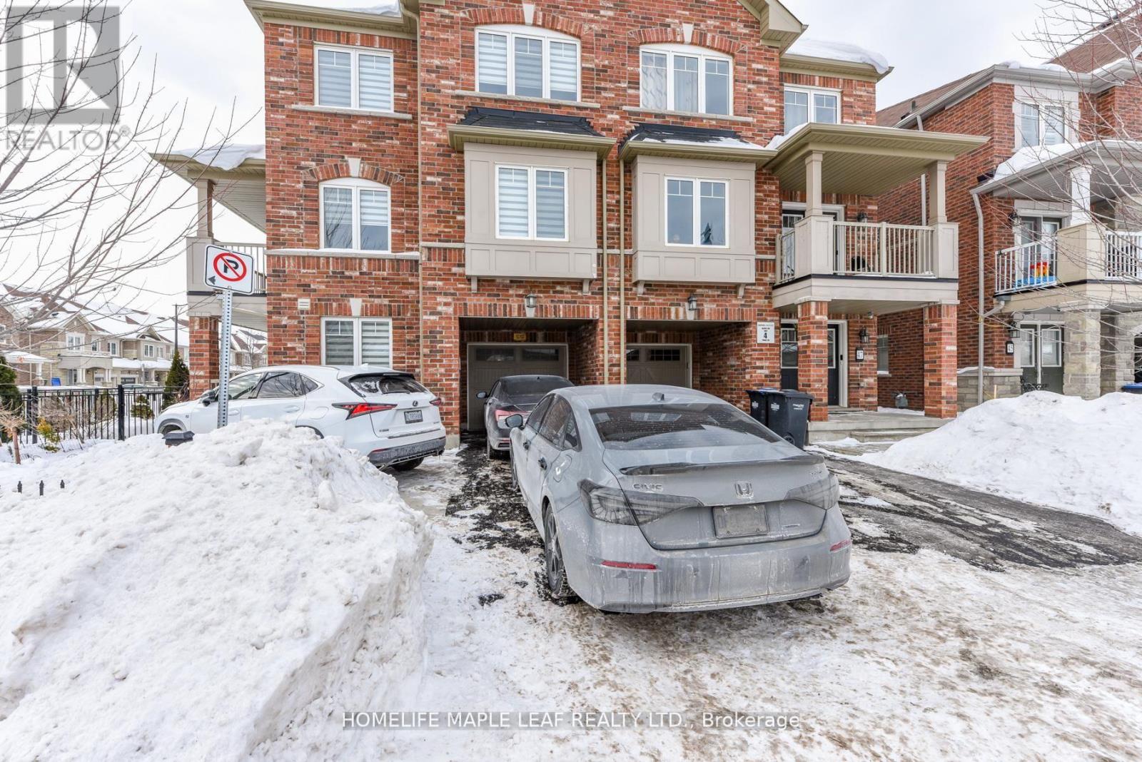 49 Golden Springs Drive, Brampton, Ontario  L7A 4N7 - Photo 8 - W12900746