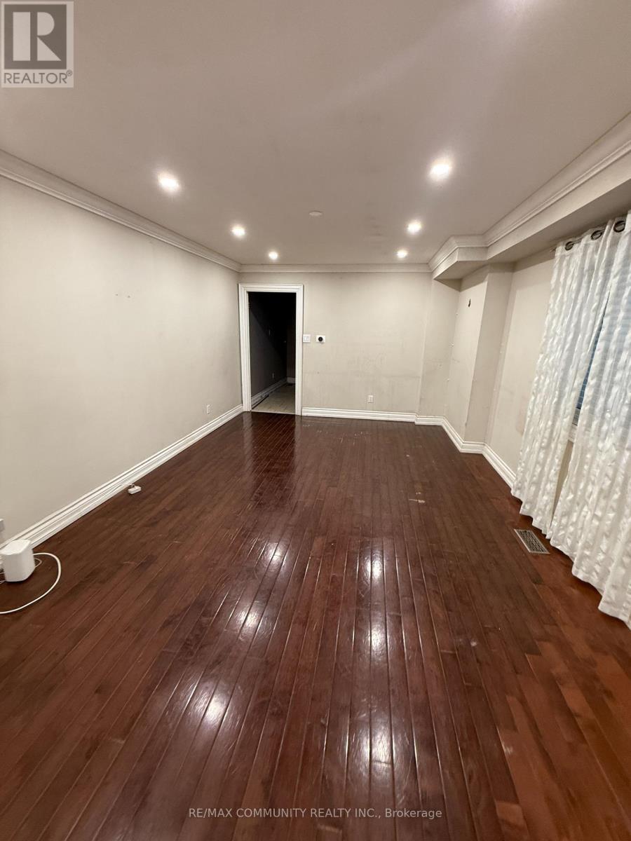 12 Caruso Drive, Brampton, Ontario  L6Y 5B1 - Photo 3 - W12900778