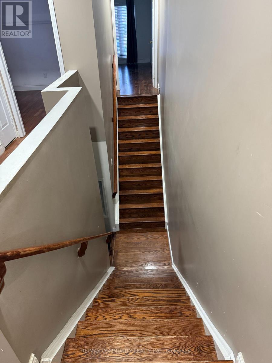 12 Caruso Drive, Brampton, Ontario  L6Y 5B1 - Photo 7 - W12900778