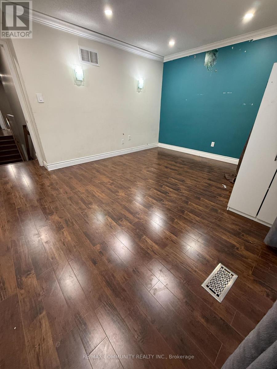 12 Caruso Drive, Brampton, Ontario  L6Y 5B1 - Photo 9 - W12900778