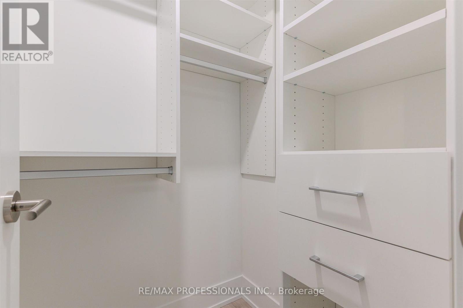 418 - 259 The Kingsway, Toronto, Ontario  M9A 4B1 - Photo 18 - W12900854