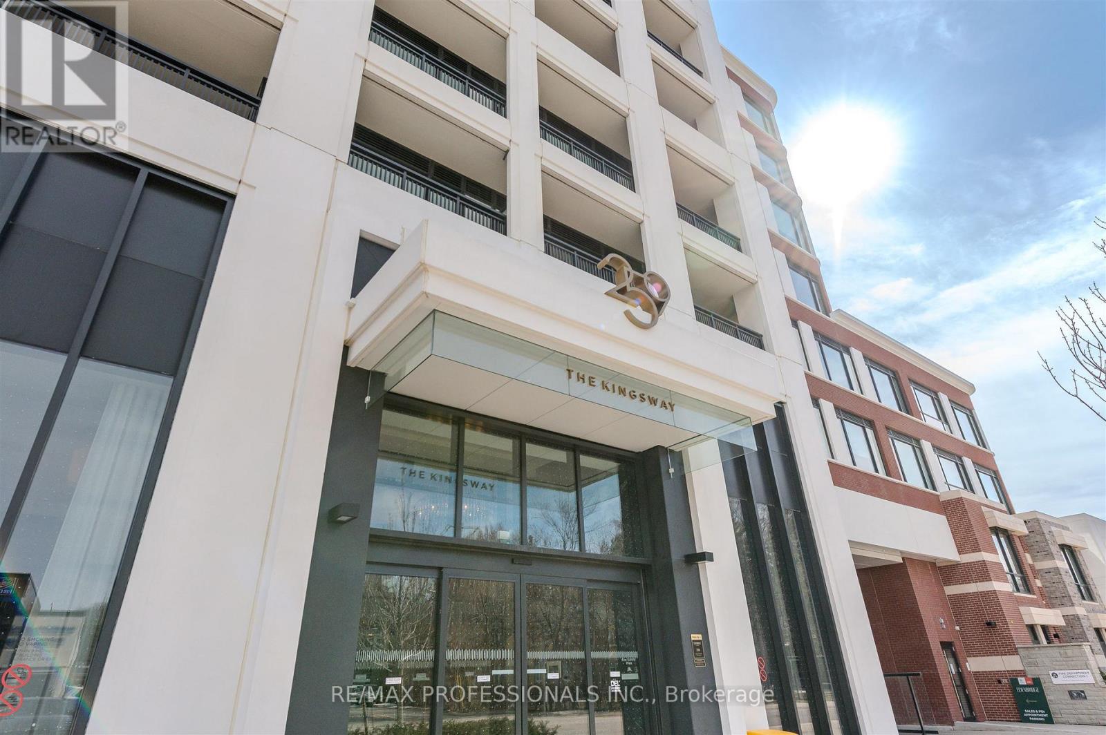 418 - 259 The Kingsway, Toronto, Ontario  M9A 4B1 - Photo 2 - W12900854