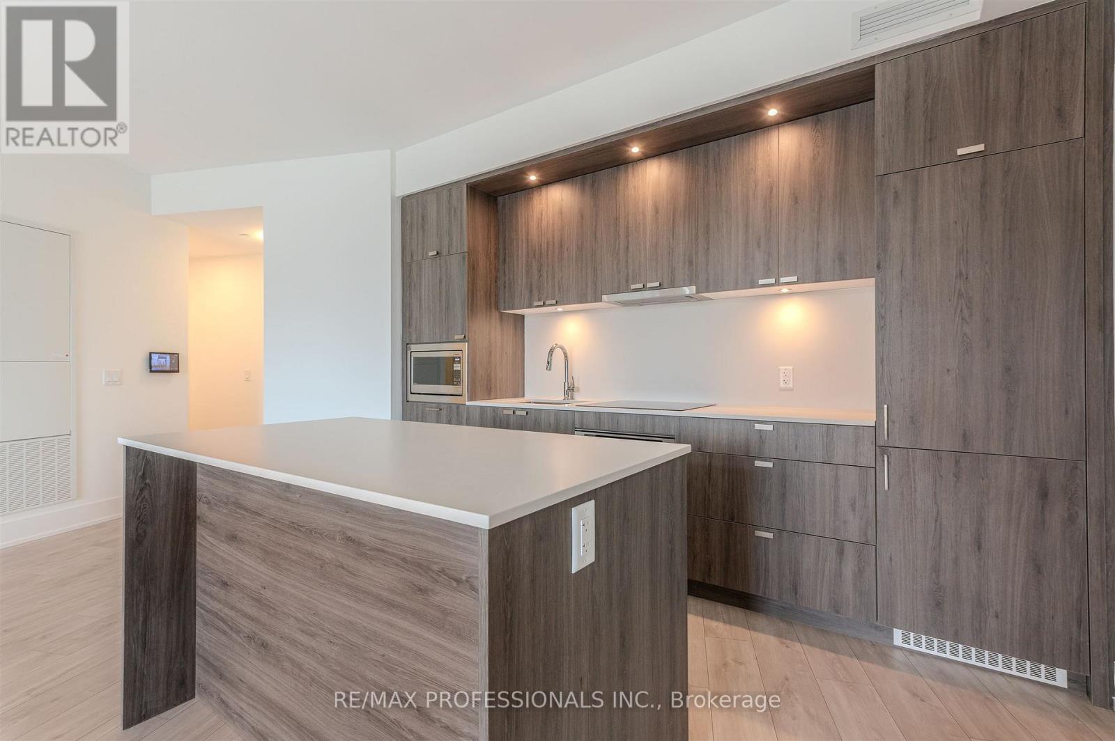 418 - 259 The Kingsway, Toronto, Ontario  M9A 4B1 - Photo 9 - W12900854