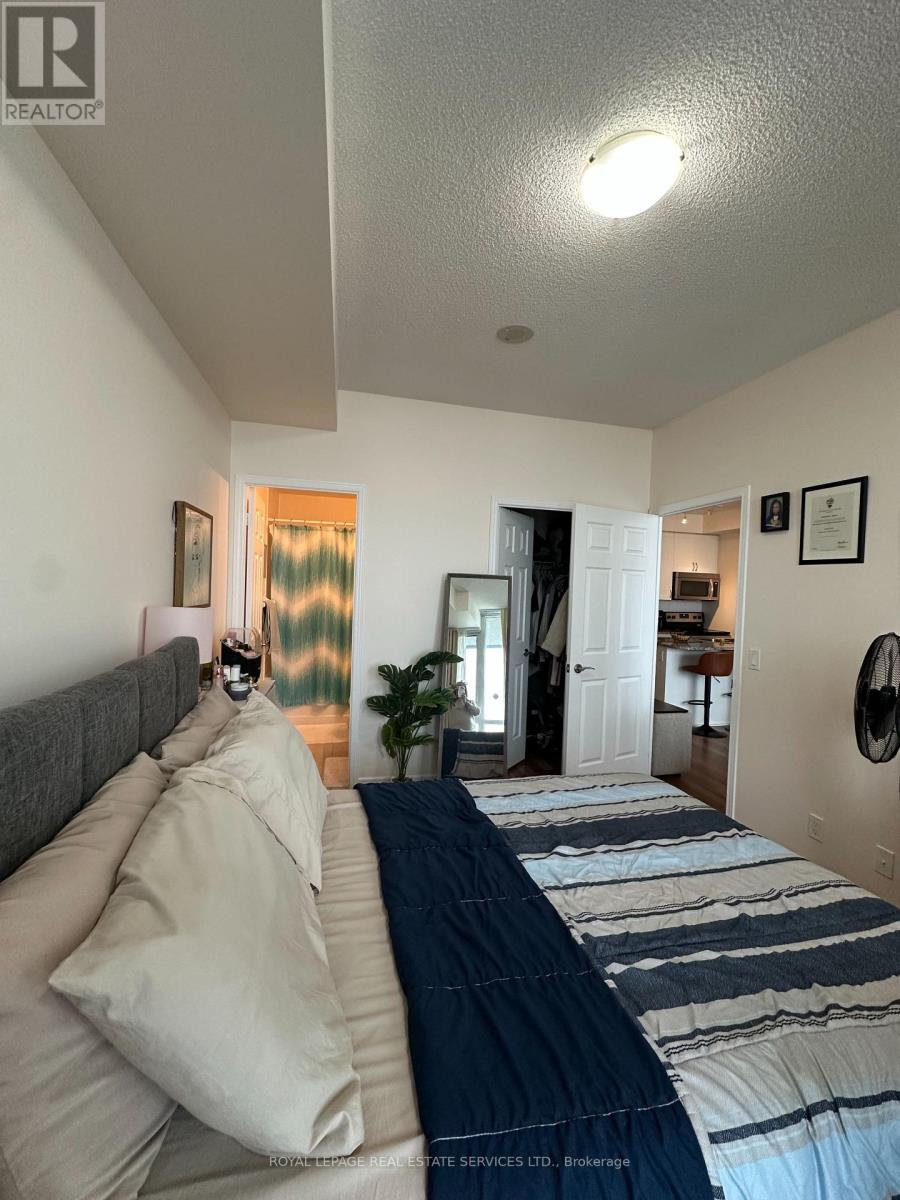 917 - 339 Rathburn Road W, Mississauga, Ontario  L5B 0K6 - Photo 16 - W12900858