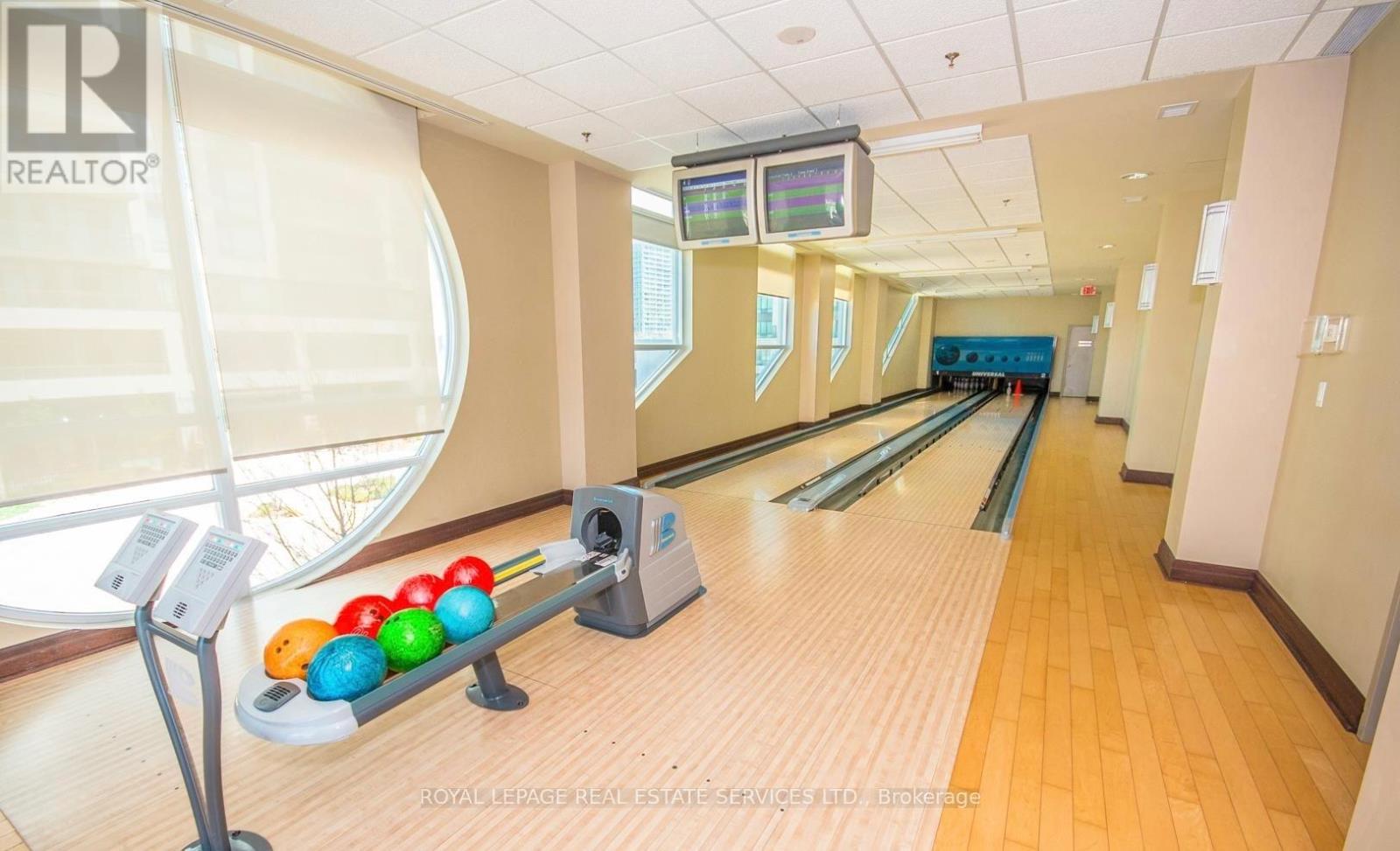 917 - 339 Rathburn Road W, Mississauga, Ontario  L5B 0K6 - Photo 6 - W12900858