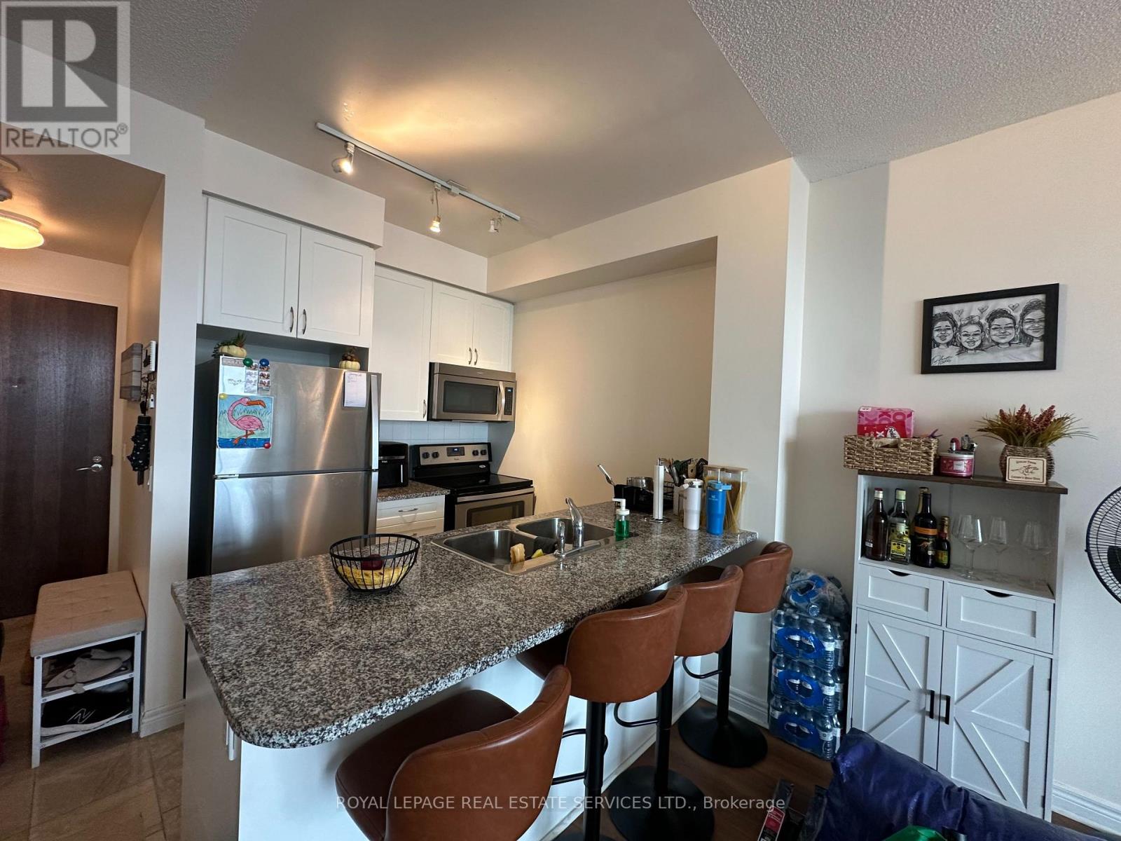 917 - 339 Rathburn Road W, Mississauga, Ontario  L5B 0K6 - Photo 8 - W12900858