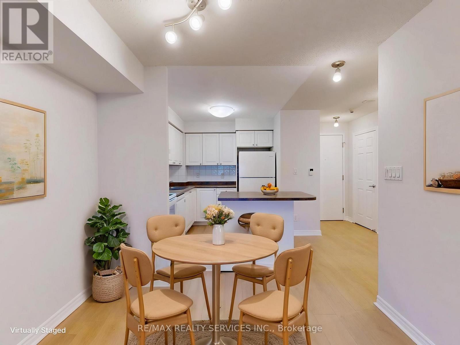 504 - 3880 Duke Of York Boulevard, Mississauga, Ontario  L5B 4M7 - Photo 10 - W12900866