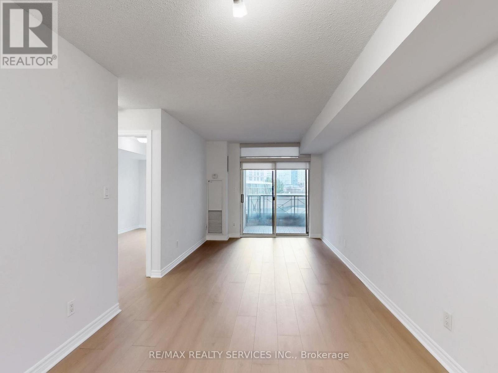 504 - 3880 Duke Of York Boulevard, Mississauga, Ontario  L5B 4M7 - Photo 11 - W12900866