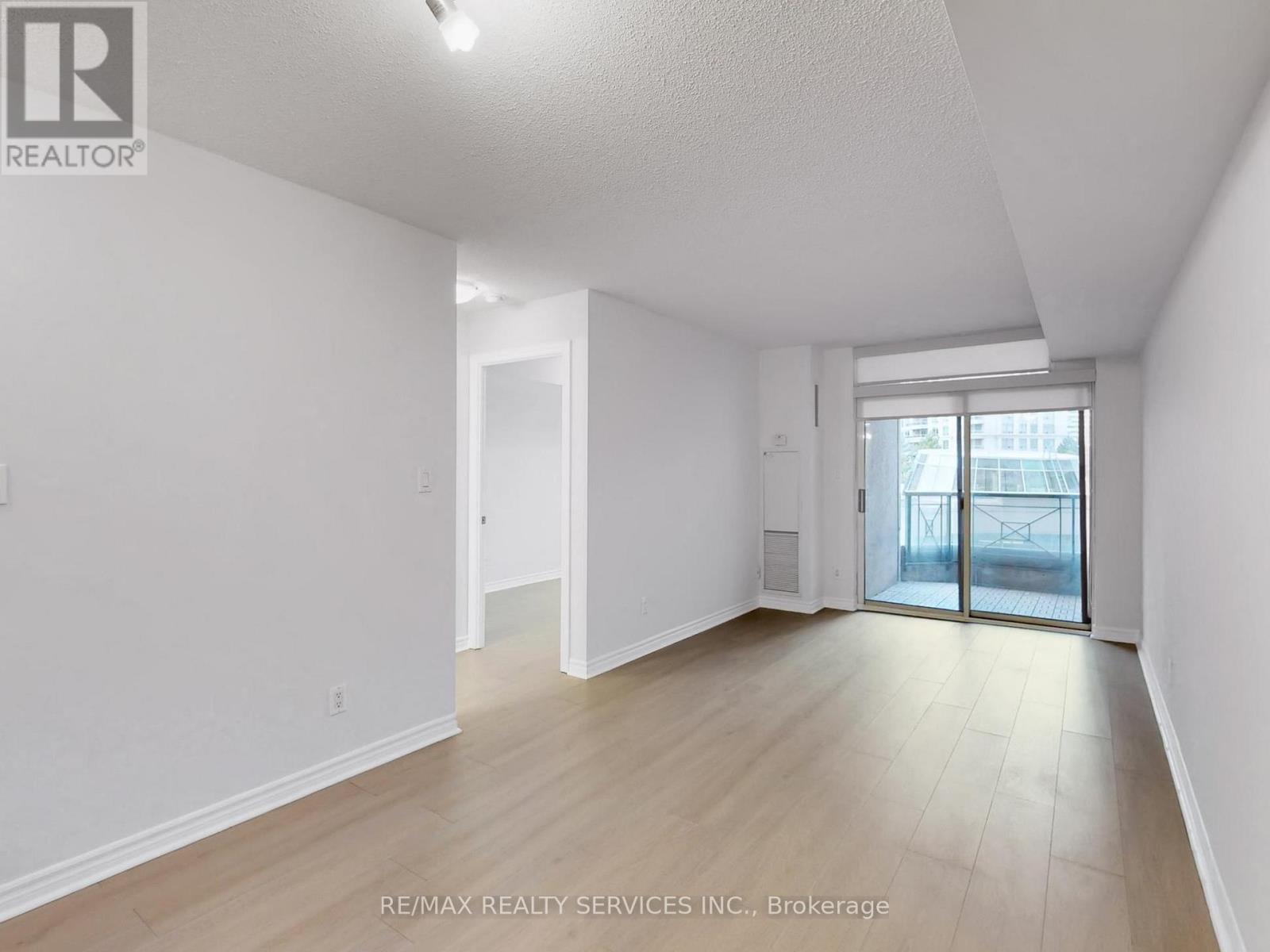 504 - 3880 Duke Of York Boulevard, Mississauga, Ontario  L5B 4M7 - Photo 12 - W12900866