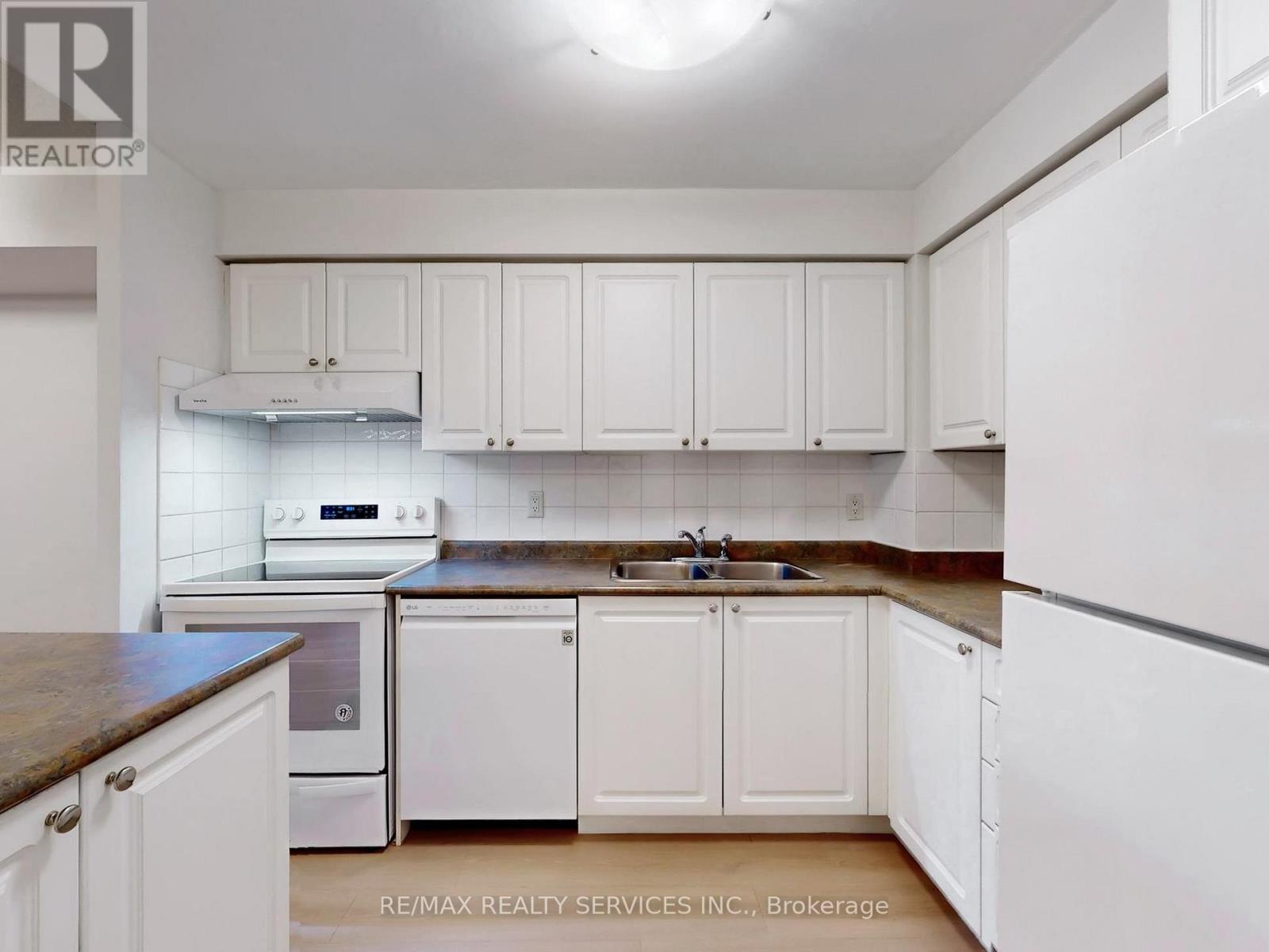 504 - 3880 Duke Of York Boulevard, Mississauga, Ontario  L5B 4M7 - Photo 16 - W12900866